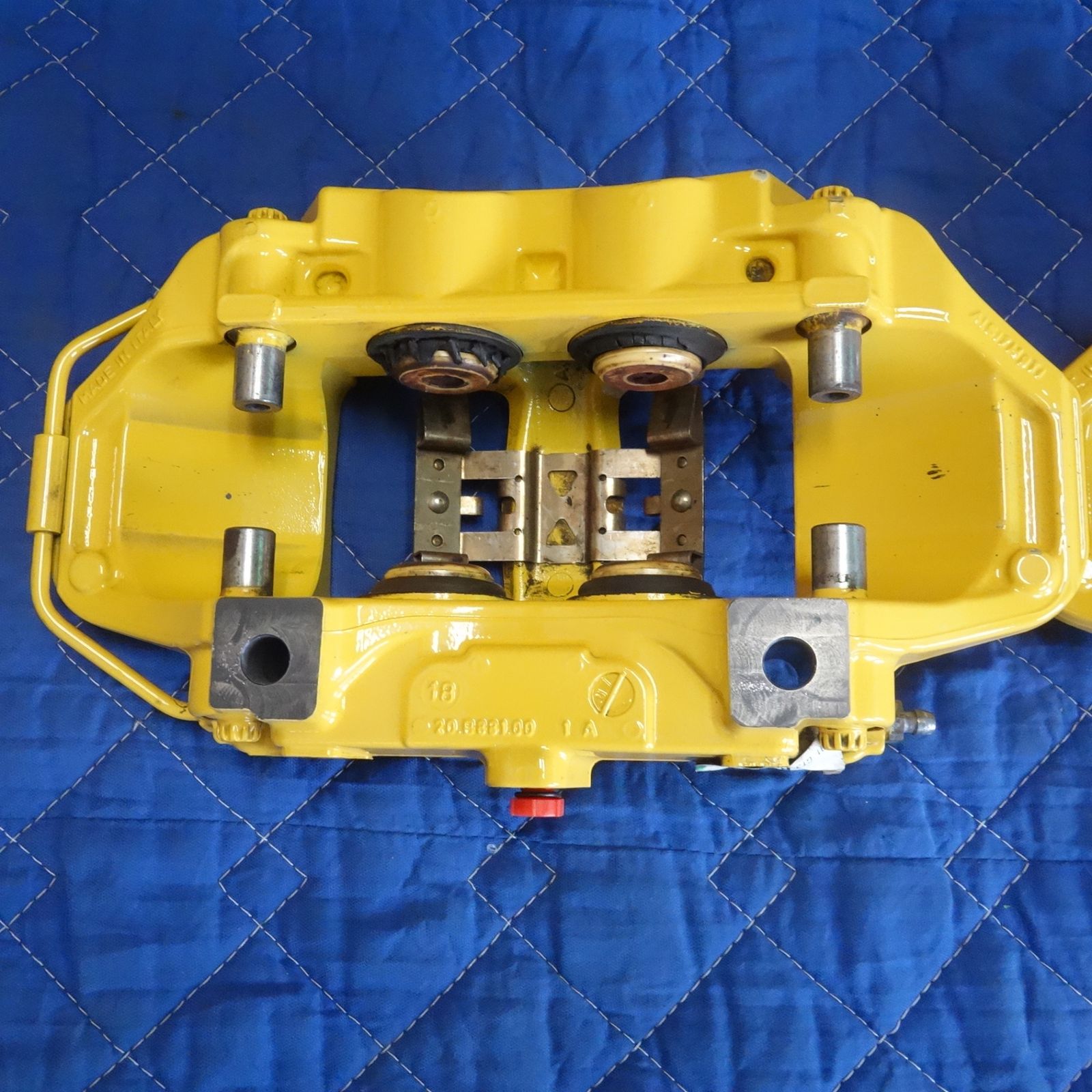 Brembo製 Porsche純正後ブレーキキャリパー左右セット