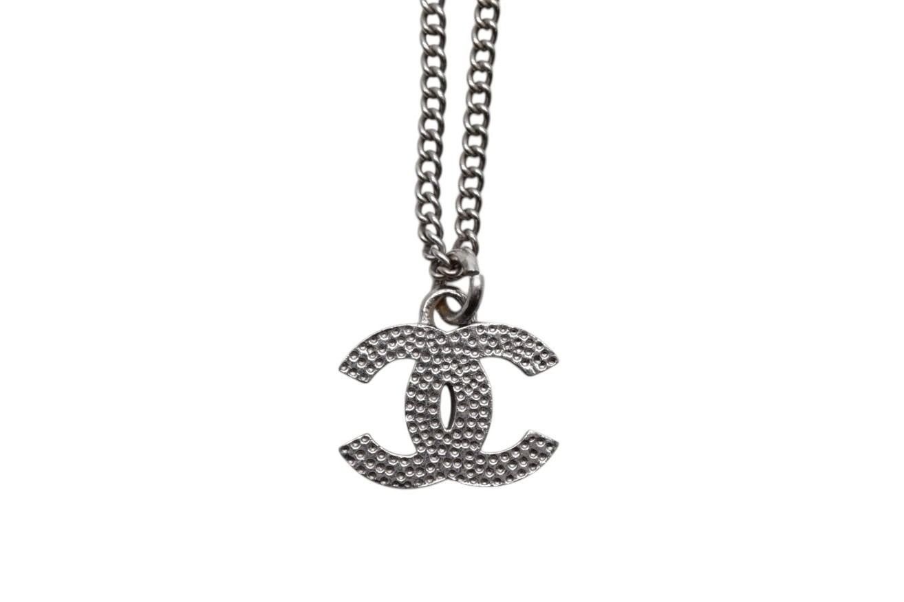 CHANEL シャネル