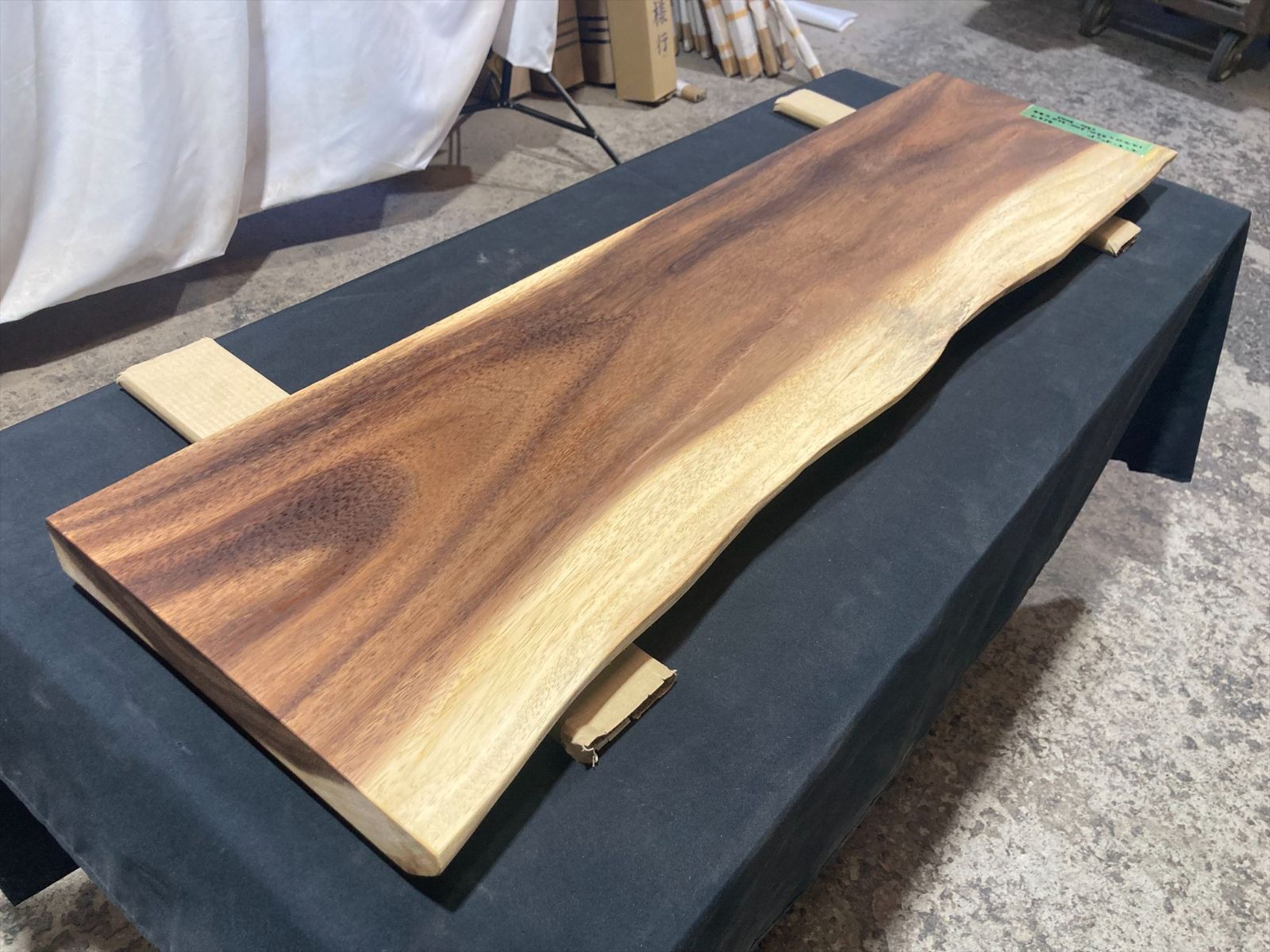 モンキーポッド4137 一枚板無垢 乾燥材 1240x330-300-320x44mm