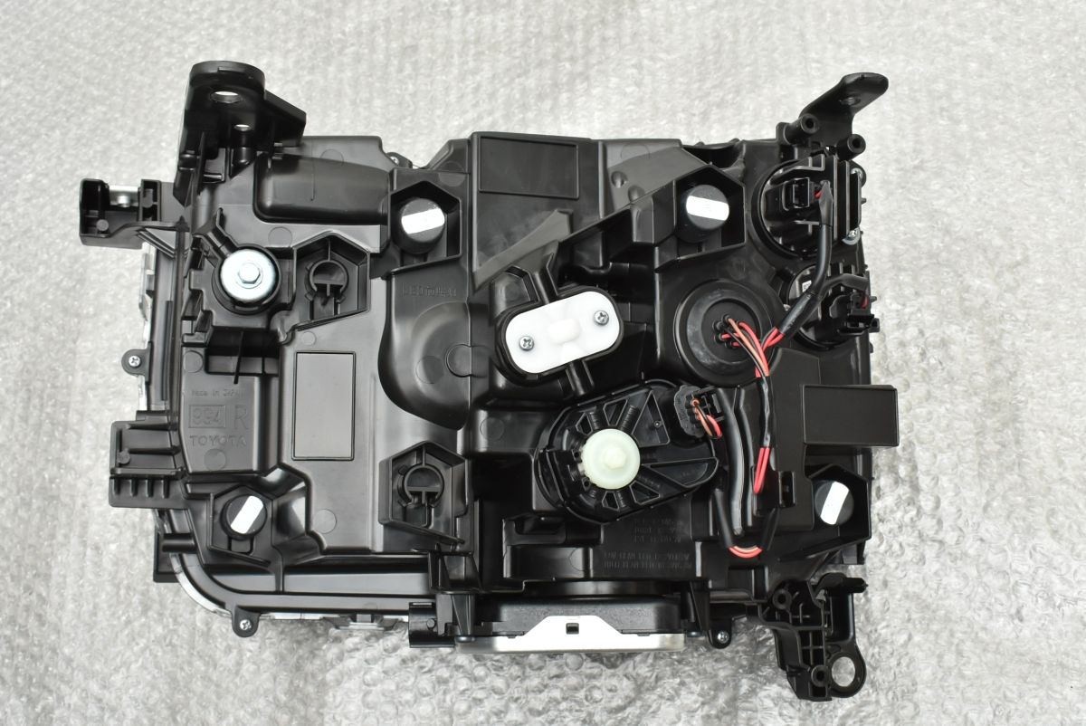 しょう 新車外し 美品】トヨタ ランドクルーザー250 VX 純正 LED ヘッド