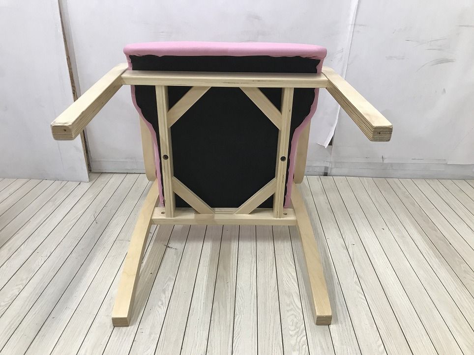 肘掛付き
