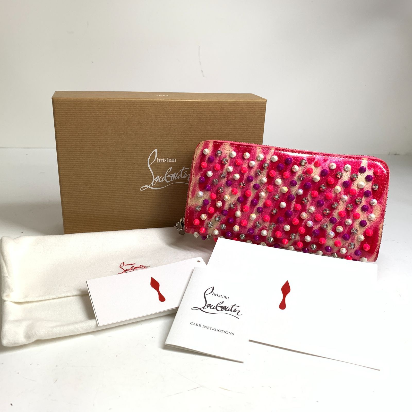 Christian Louboutin スタッズ長財布 ピンク 【公式通販】