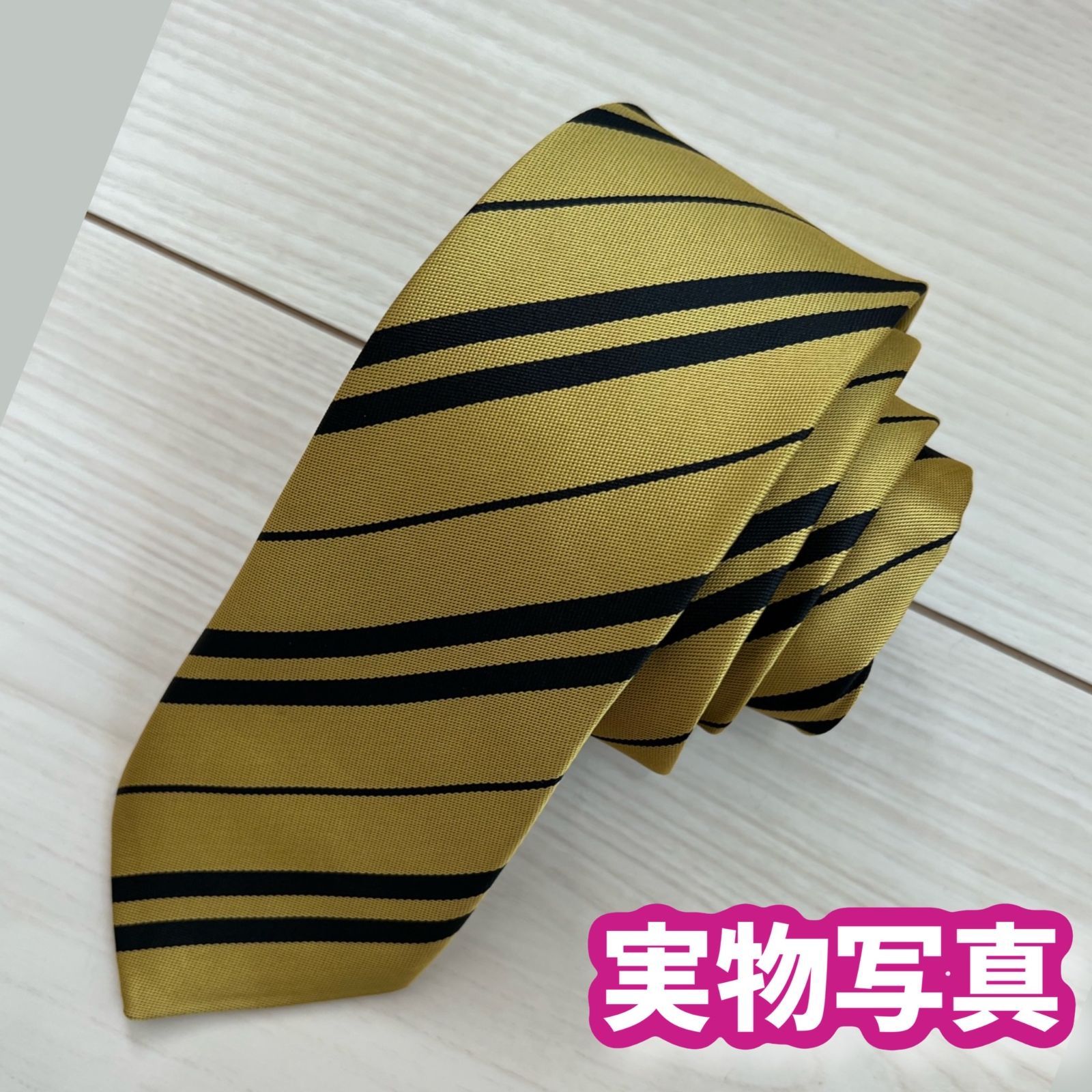 ハリーポッター ハッフルパフ (杖＋マフラー+ネクタイ含)高品質コスプレ超得4点 ハリーポッター ハッフルパフ (杖＋マフラー+ネクタイ含)高品質
