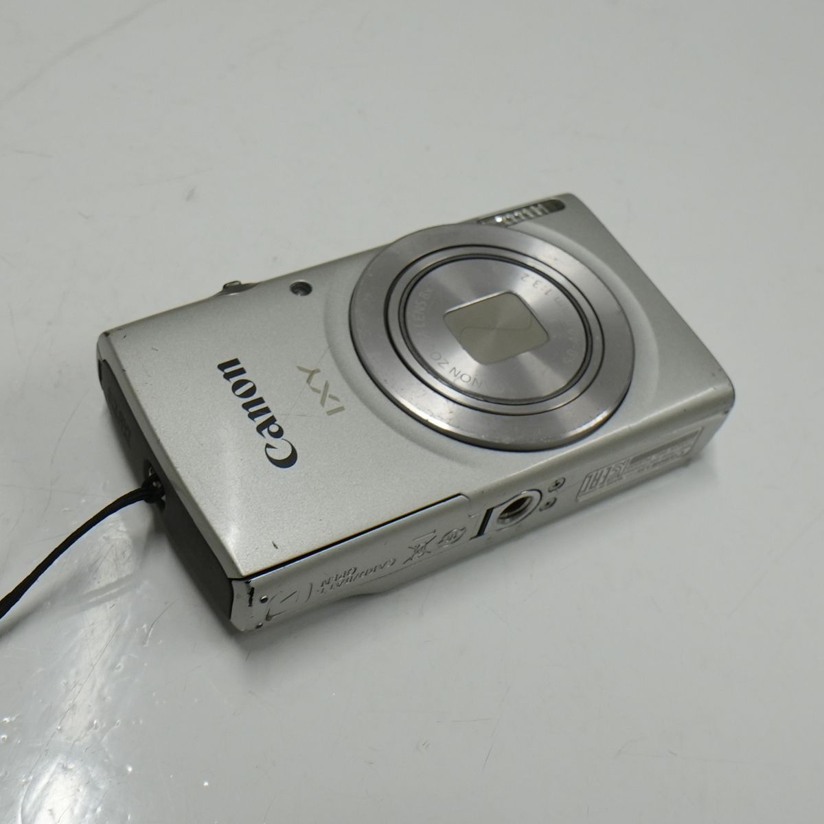Canon IXY 200 USED品 デジタルカメラ 本体＋バッテリー 光学8倍ズーム