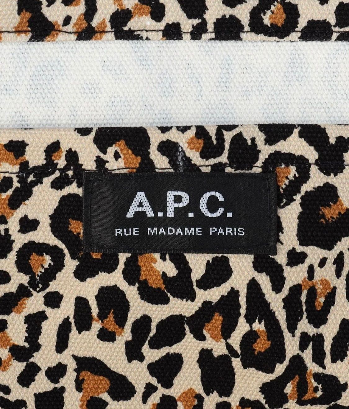 A.P.C トートバッグ レオパード ヒョウ柄 - f.f.f.f.home - メルカリ