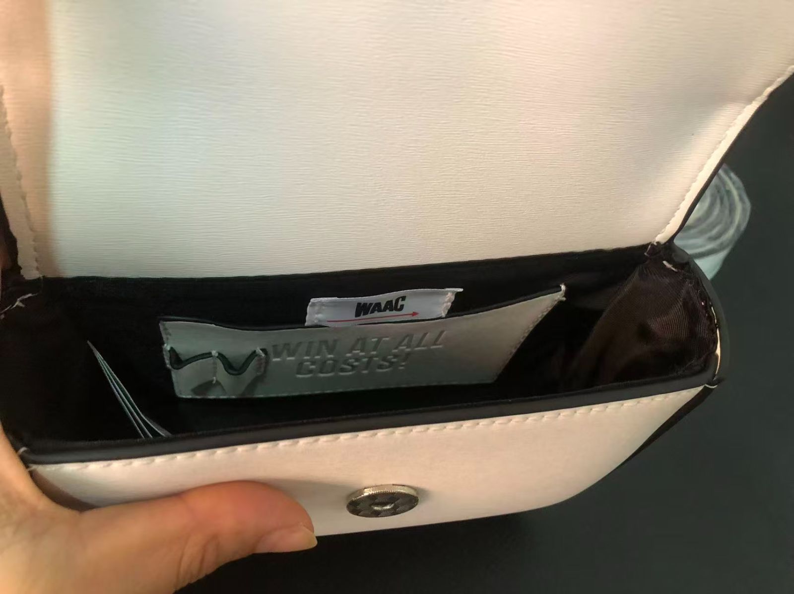 ⭐️激レア⭐️ WAAC ゴルフ　距離計ケース Amazon.co.jp: WAAC ワック UNISEX スコープバッグ 072214864