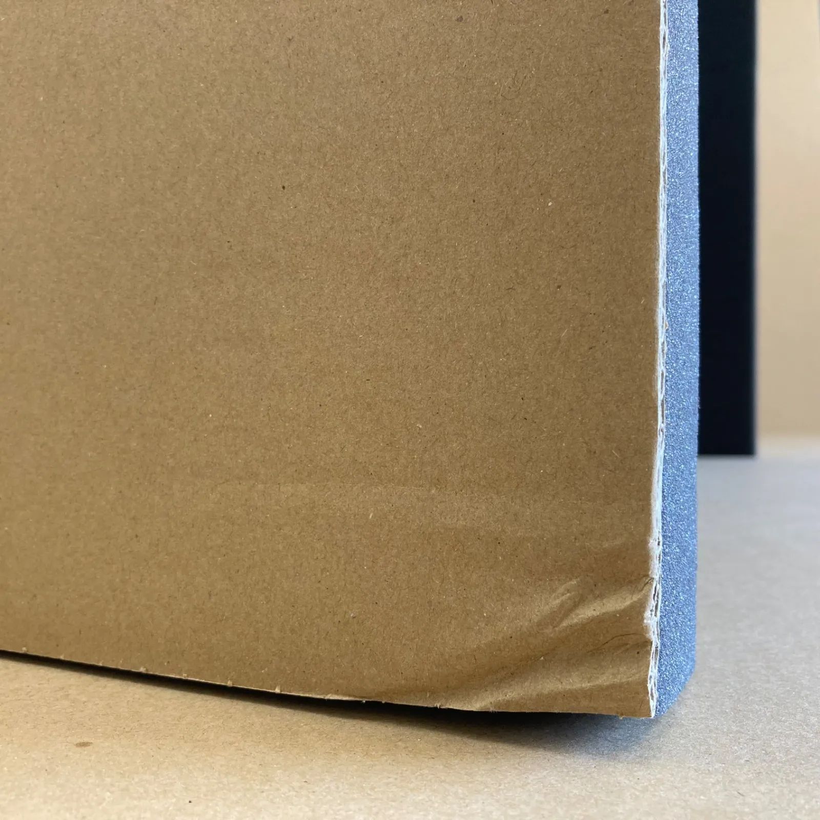 厚さ4cmの 防音フォーム採用