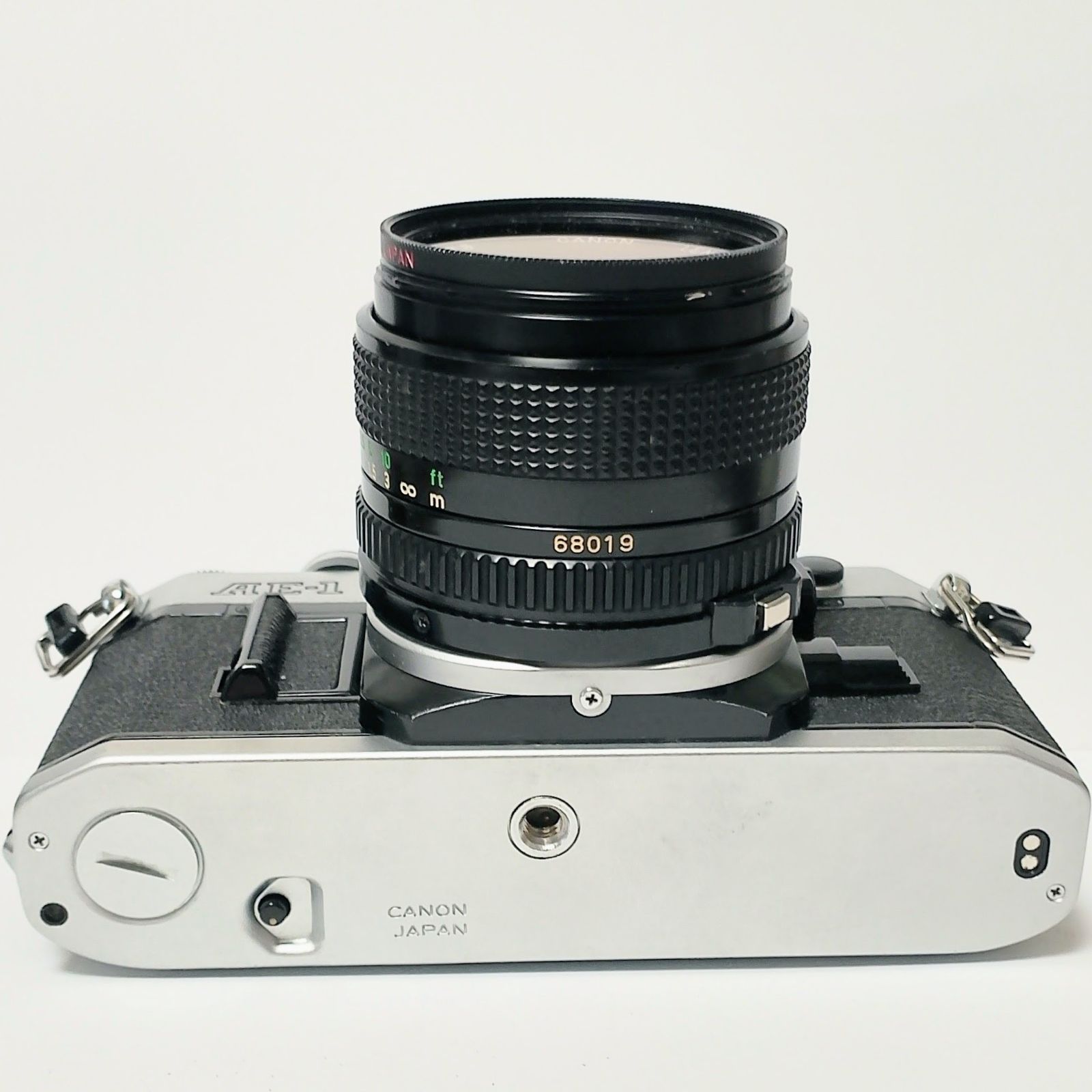 Canon　AE-1　フィルム一眼レフカメラ + レンズ 28mm F1:2.8 Canon AE-1 フィルム一眼レフカメラ + レンズ 28mm F1 2 8
