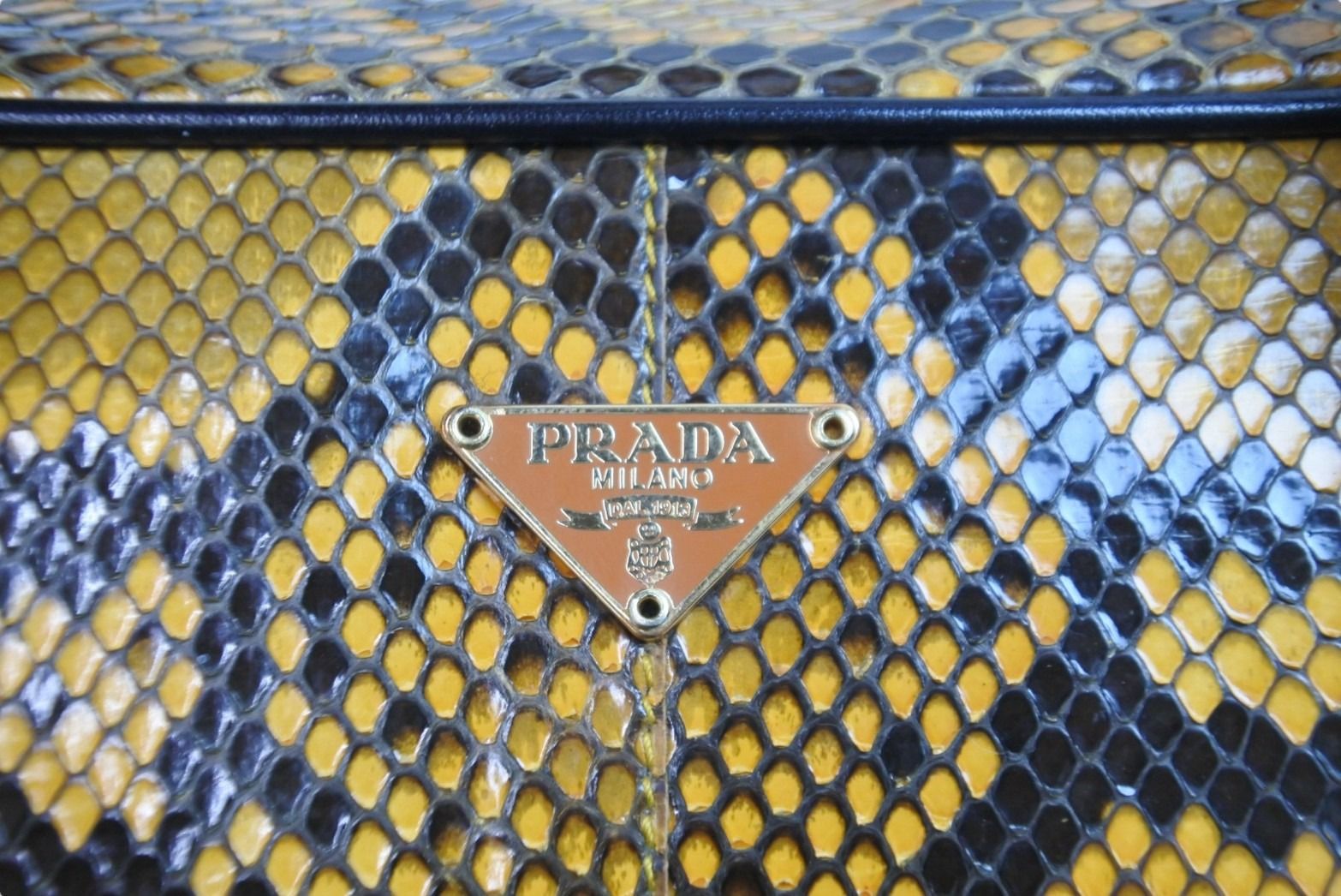 PRADA プラダ ミニハンドバッグ ボストンバッグ トライアングルロゴ BL0015 パイソン オレンジ ブラック ゴールド 美品  53835