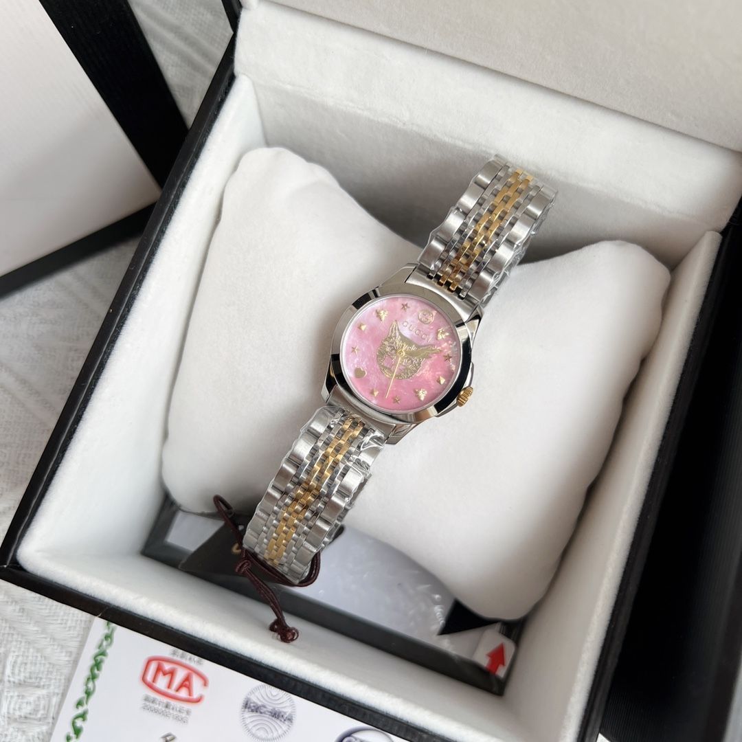 未使用 グッチ GUCCI エリクス GMT機能搭載 自動巻き グッチの腕時計「GUCCI 25H」の新作は、ブルー文字盤とイエロー