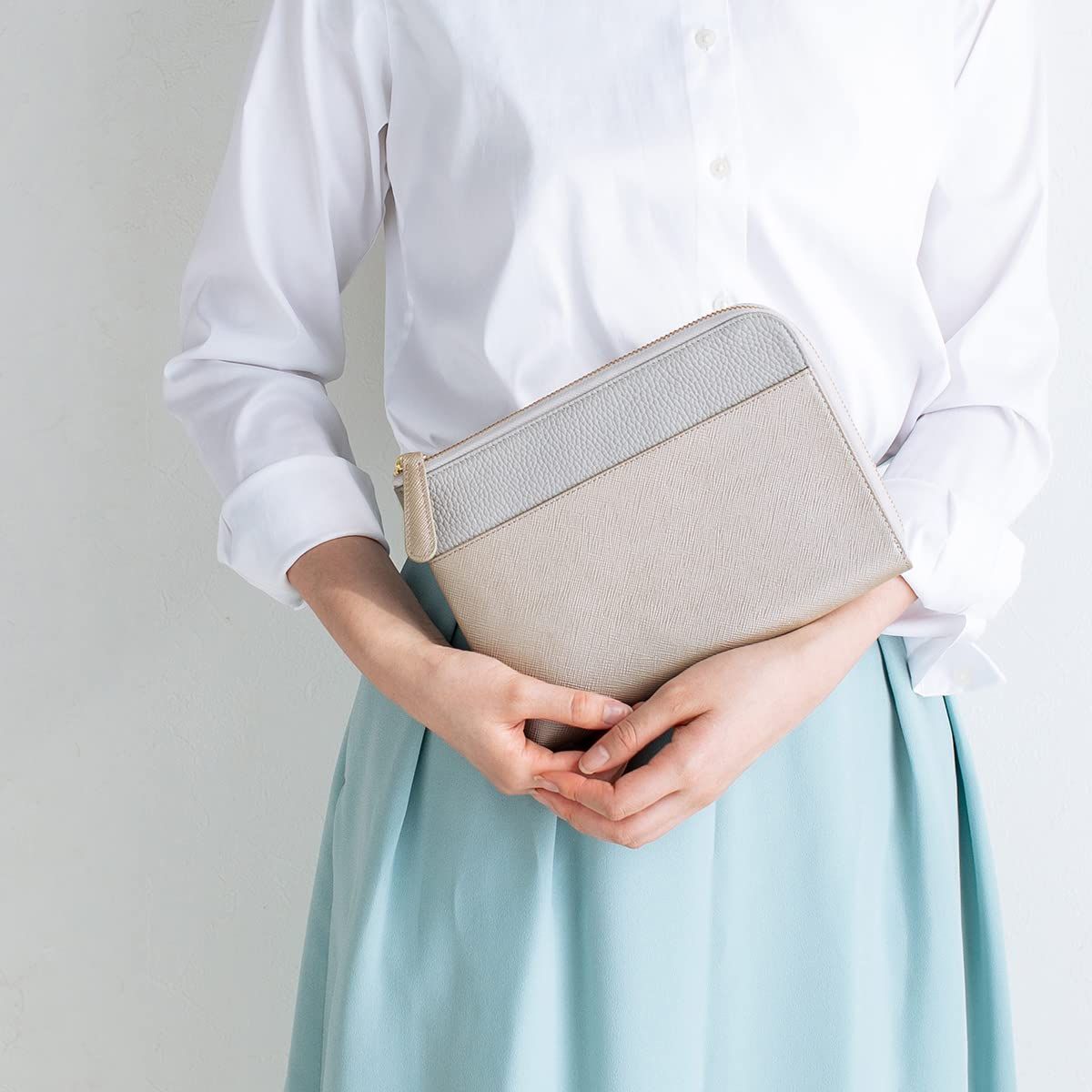 商品 コラーレ corale 母子手帳ケース 2人用 親子手帳 お薬手帳 ケース 革 本革 通帳ケース 抗菌 L字ファスナー 出産祝い ブラック