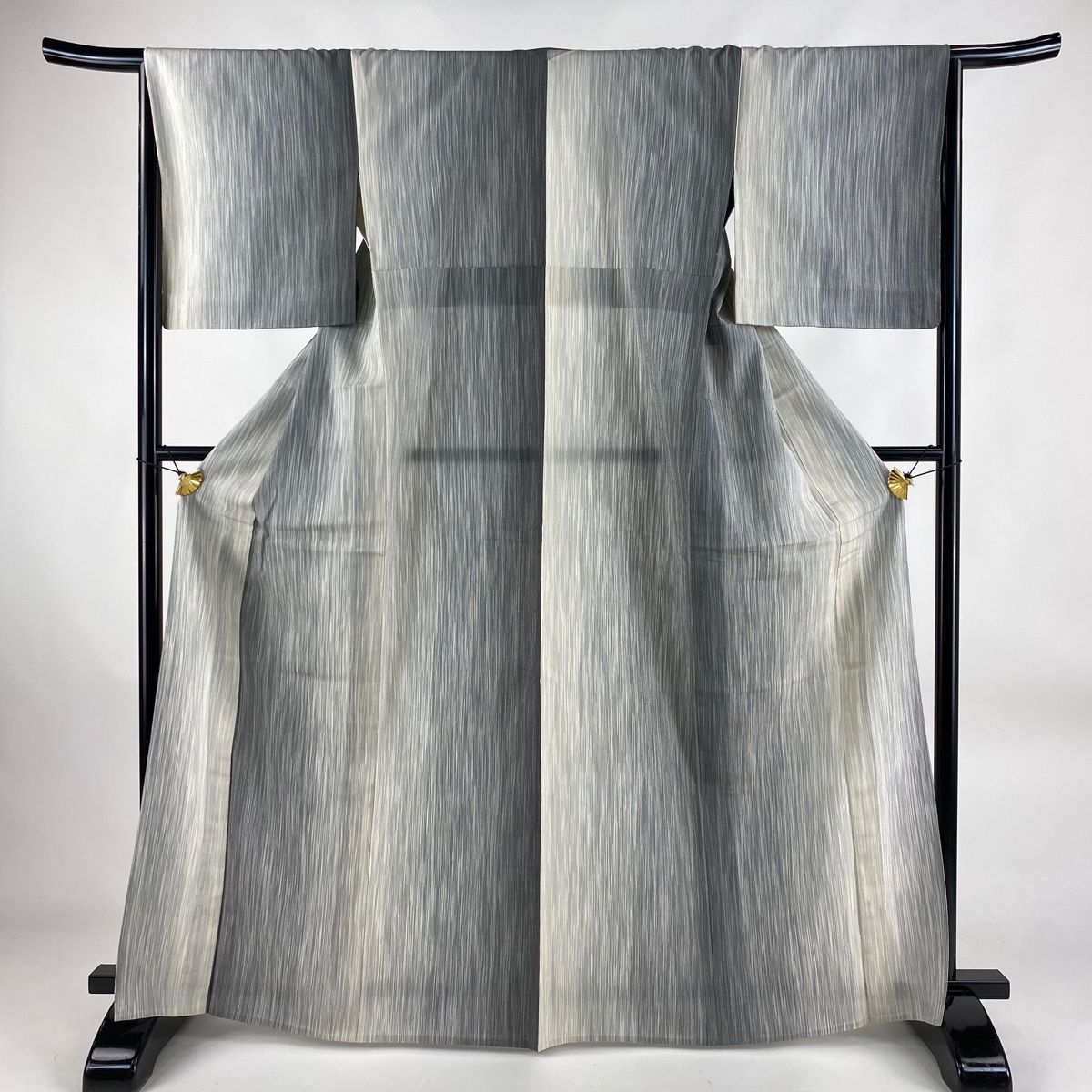 WWE 折りたたみ椅子9 詳細は写真でご確認下さい。試合会場、配送、長期保管中のキズあり。ご容赦願います。 Size 2XL パリ大会 ジョン シナモデル WWE Tシャツ FAREWELL TOUR 2025