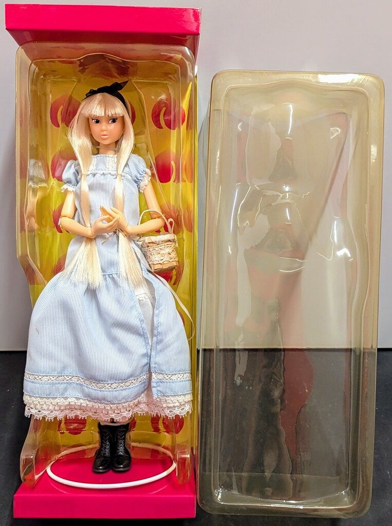 セキグチ momokoDOLL