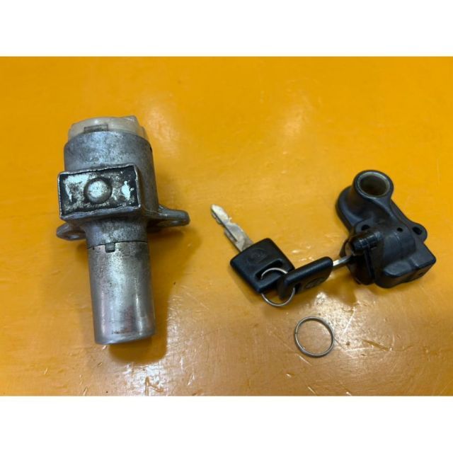 ヘルメットホルダー