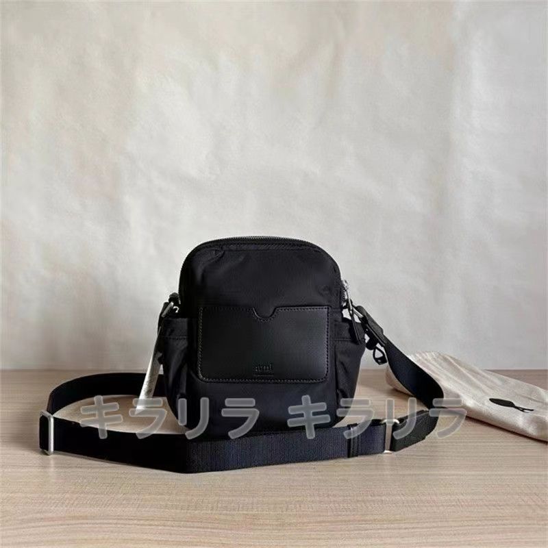新品 未使用 AMI PARIS アミパリス ボディバッグ ショルダーバッグ  