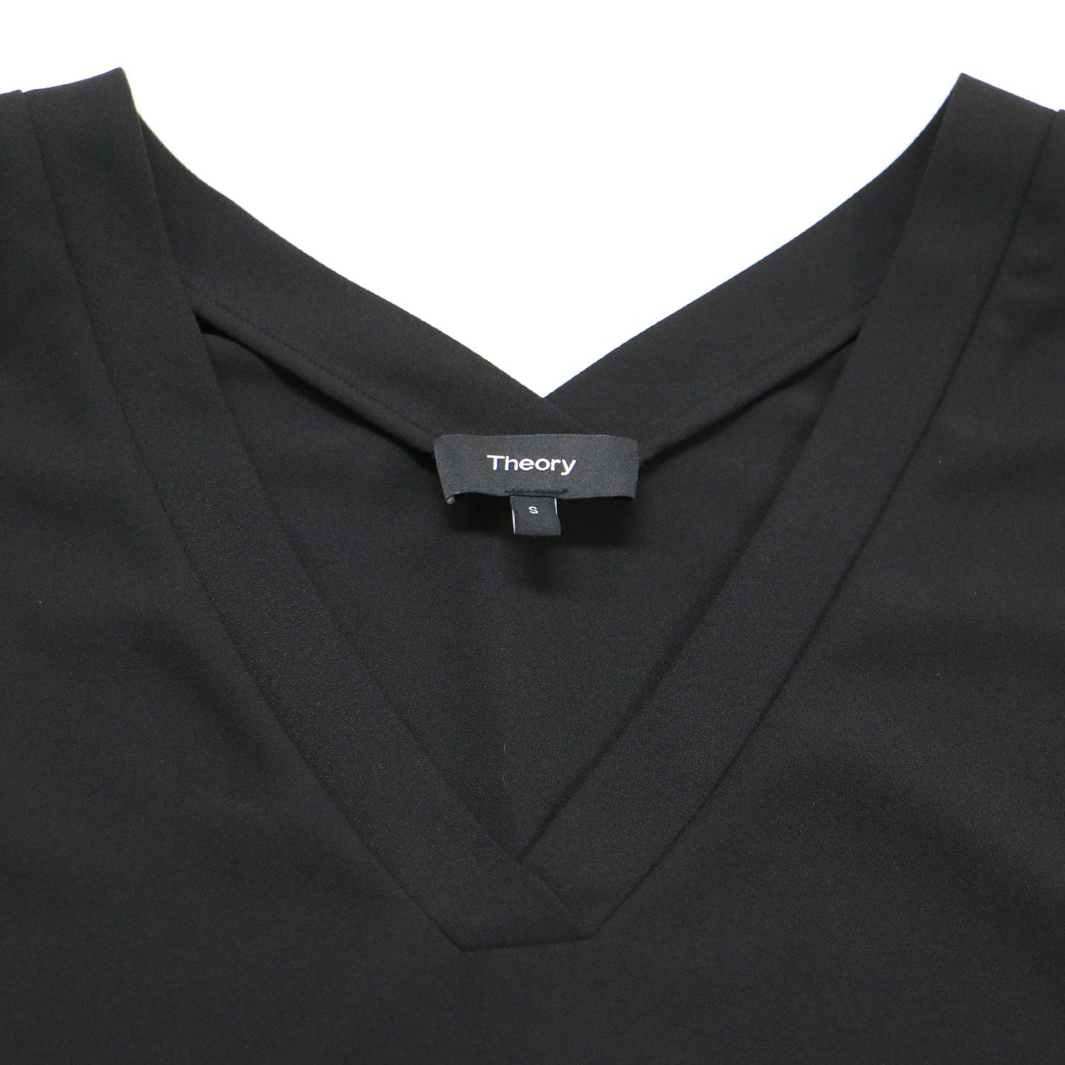 Theory - 【美品】Theory セオリー ブラウス ブラック 黒 サイズ:S(9号) / フレンチスリーブ ブラウス / SHALLOW.GGT ORWYN Vネック ウォッシャブル / トップス シャツ カットソー【レディース】【中古】 美品】Theory セオリー ブラウス ブラック 黒 サイズ:S(9号
