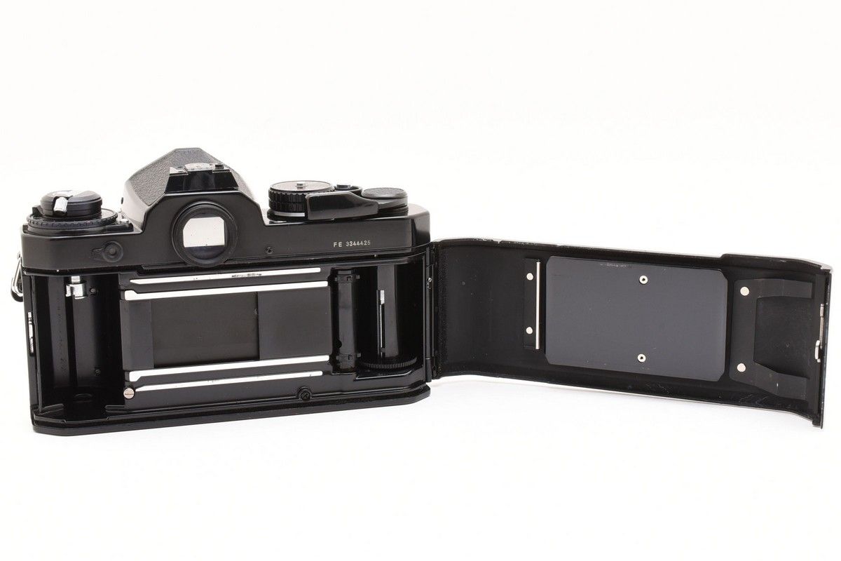 カメラ 【良品】モルト交換済み Nikon FE フィルムカメラ ニコン