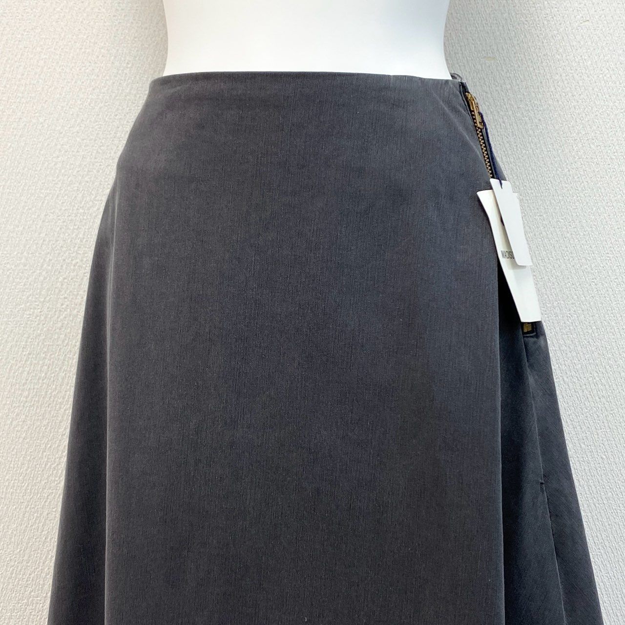MADISONBLUE 近年 サテンミモレフレアスカート mb999-6720 MI-MOLLET FLARE BACK SATIN SK | SKIRT | MADISONBLUE