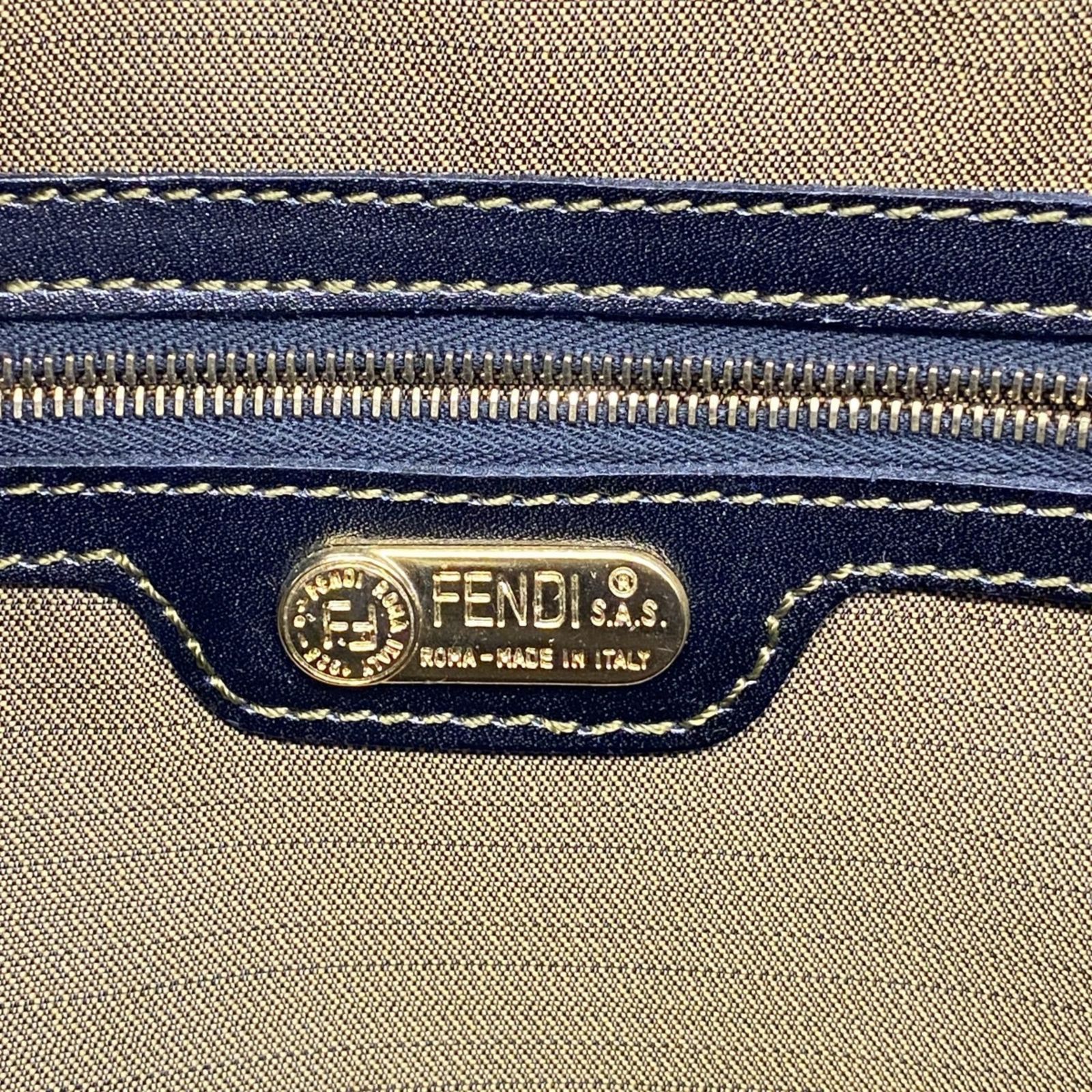 フェンディ Fendi