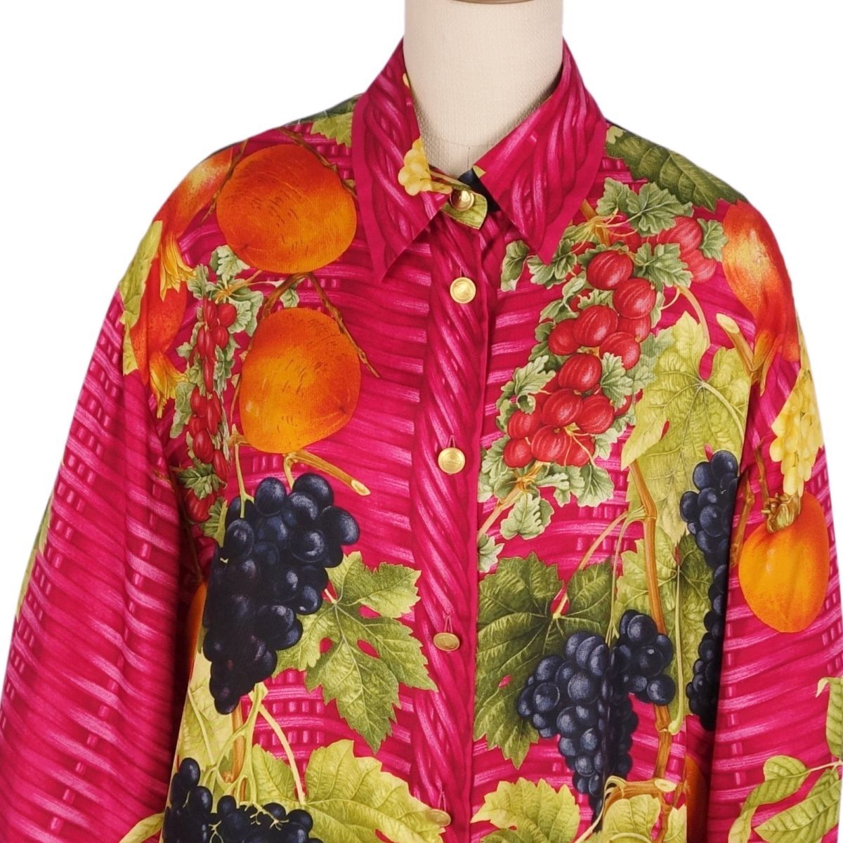 グッチ GUCCI (38) 長袖シャツ シルク100% トムフォード期 美品 グッチ GUCCI シャツ ブラウス トムフォード期 総柄 シルク