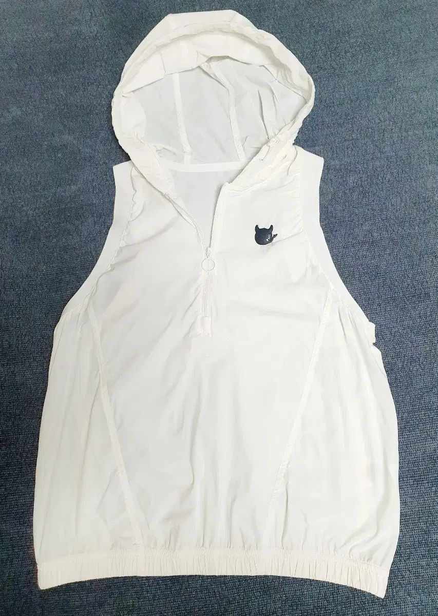 匿名配送】 フェイスタオル4枚 (x 1)_グレーカラー(プレミアム甘撚り糸