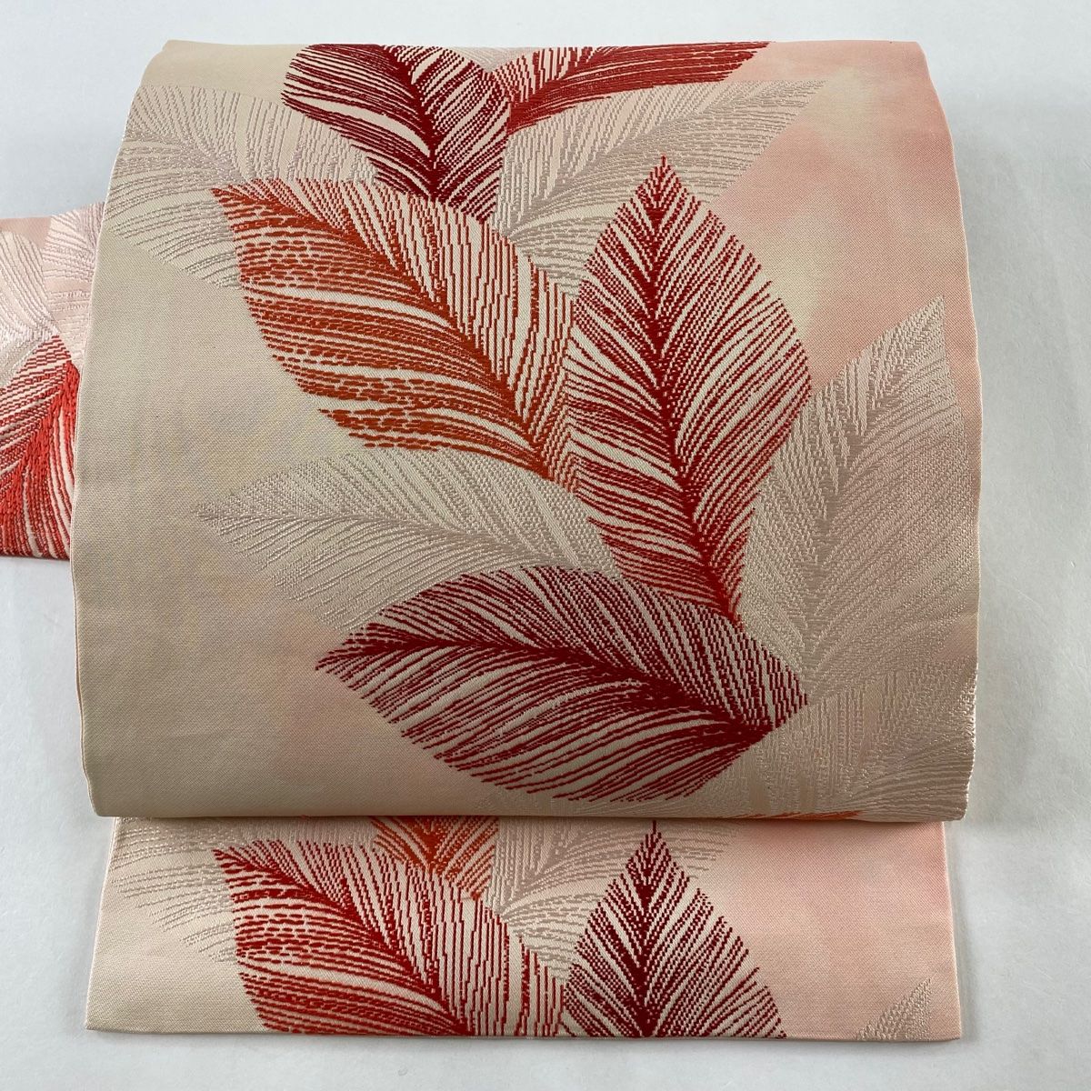 紬刺繍名古屋帯 （名古屋帯 美品 秀品 紬地 生り物 相良刺繍 薄茶色 
