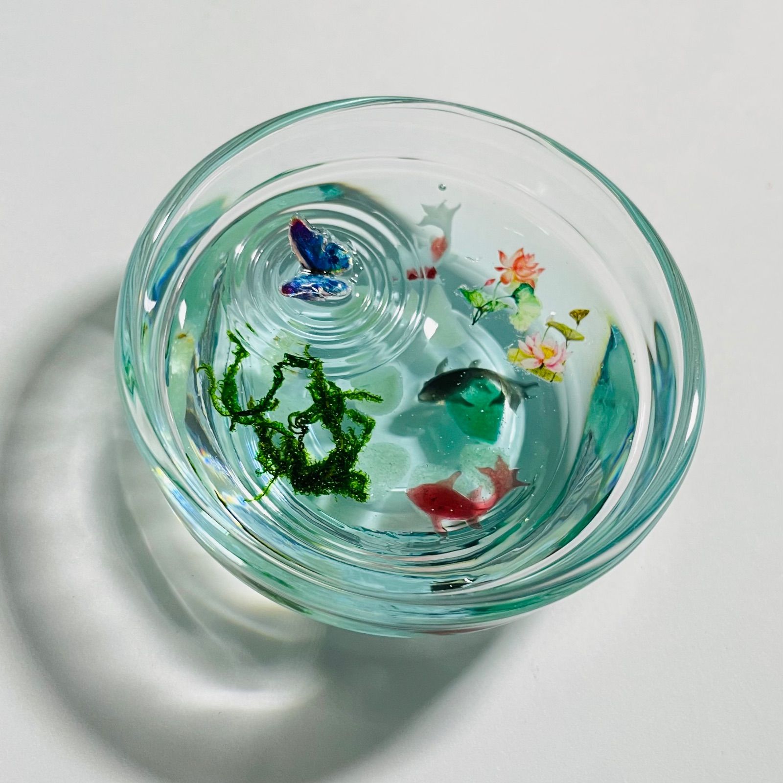 女性の顔と蝶のアートプリント レジンアート 蝶と菊のムーンライトでお月見✨wire art accessory Butterfly