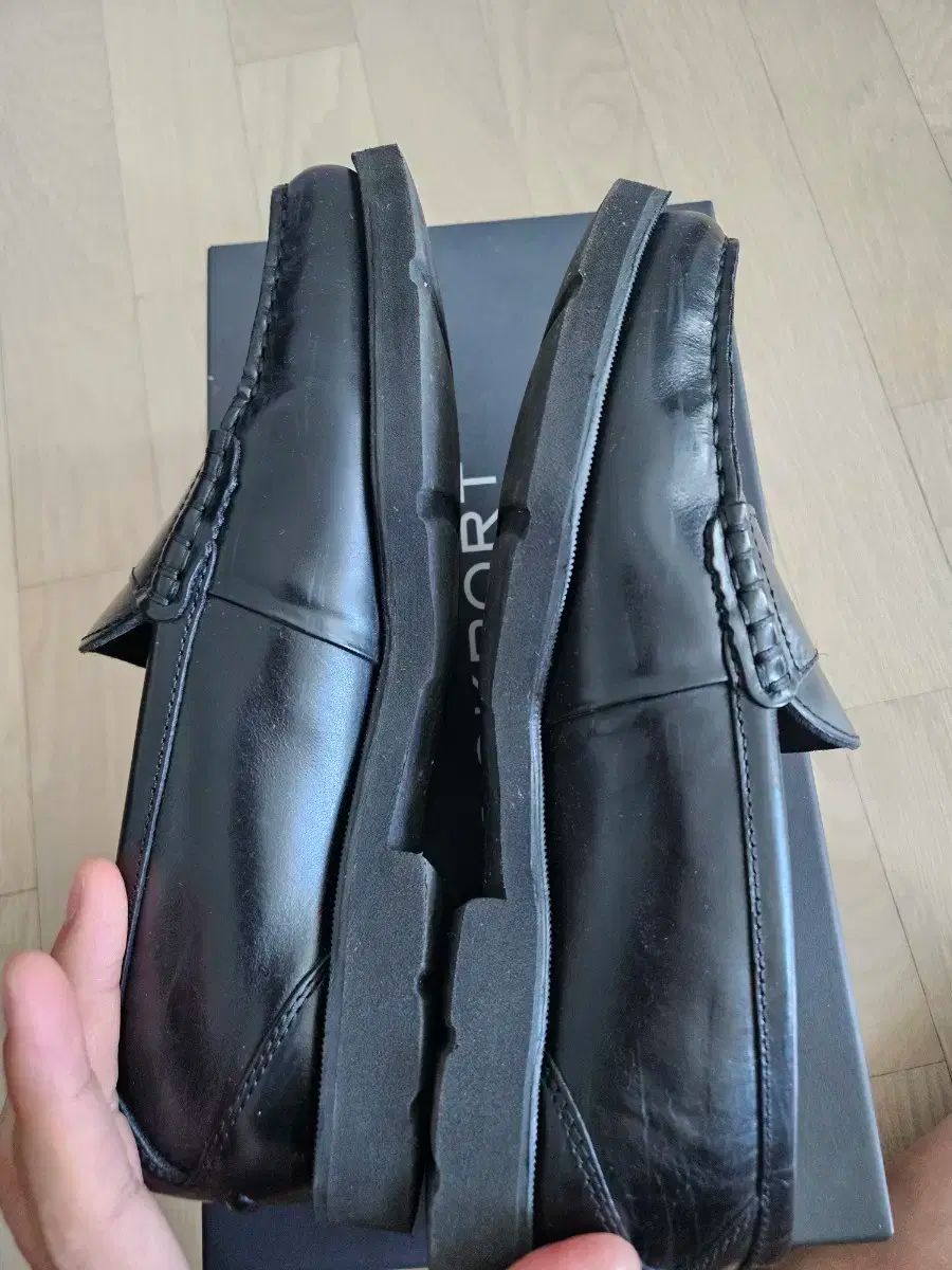 ローファー
