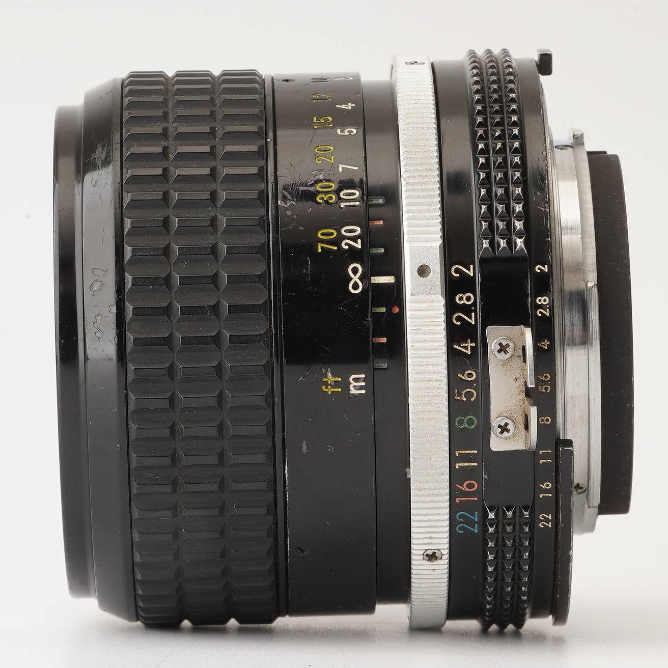 Nikon NIKKOR 85㎜ F2 Ai-S / AIS フード付 Nikon NIKKOR 85㎜ F2 Ai-S / AIS フード付 Nikon Ai-S Nikkor