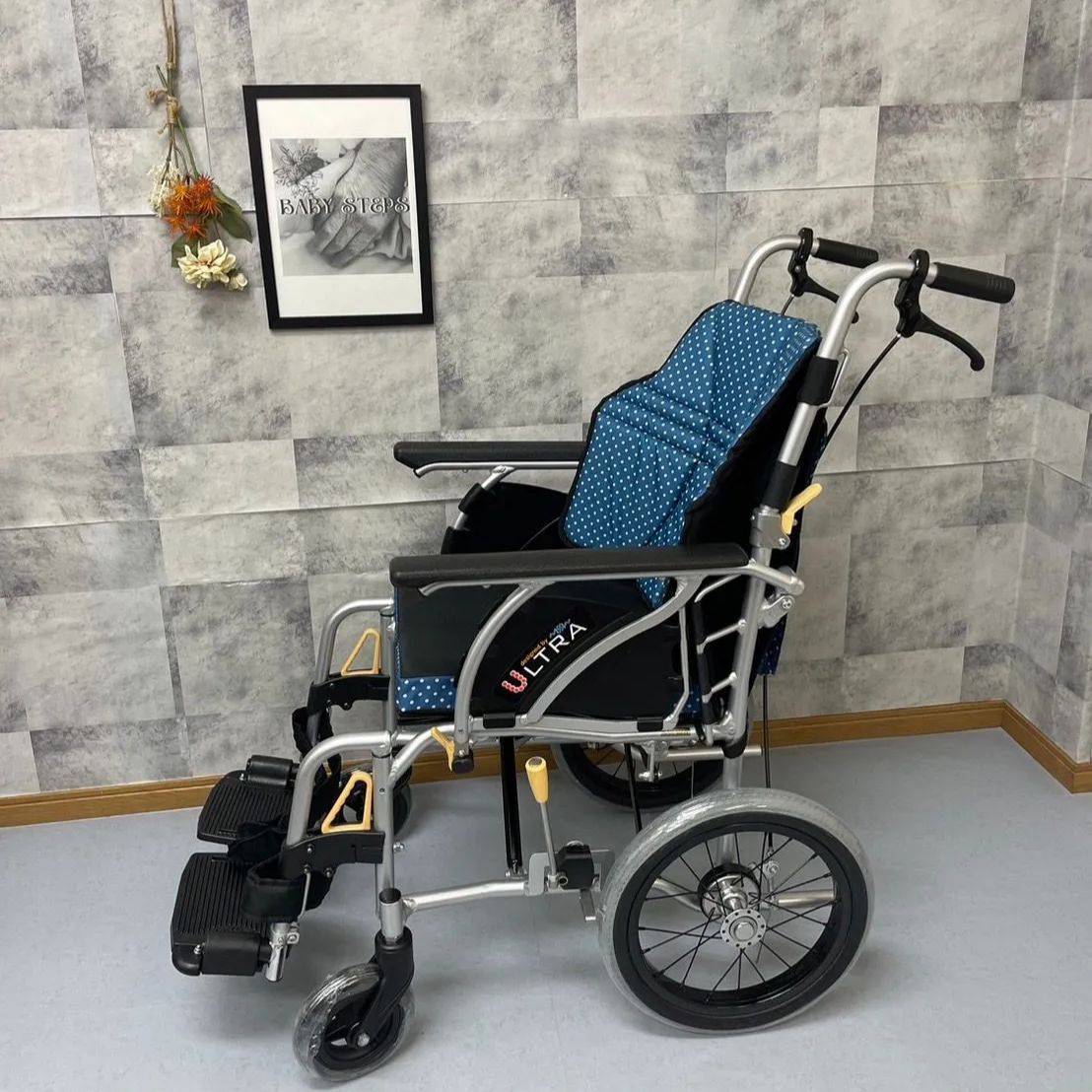 ☆休日値下美品☆ Miki SKT-6 コンパクト車椅子 介助式 中古（SKT-7 