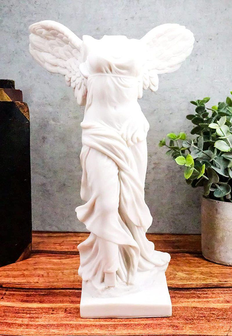 サモトラケのニケ像 彫像 古代ローマ ギリシャの勝利の女神 ニーケー