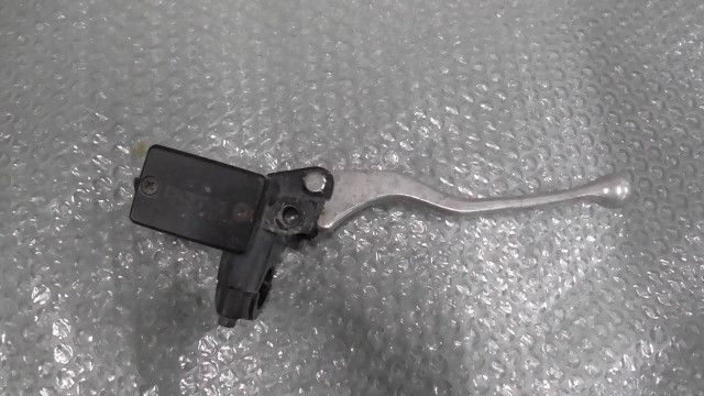 FTR223 MC34-1002xxx の マスターシリンダー M10 1744678247