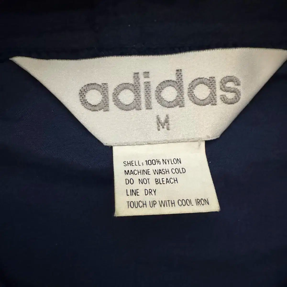 ウィンドブレーカー