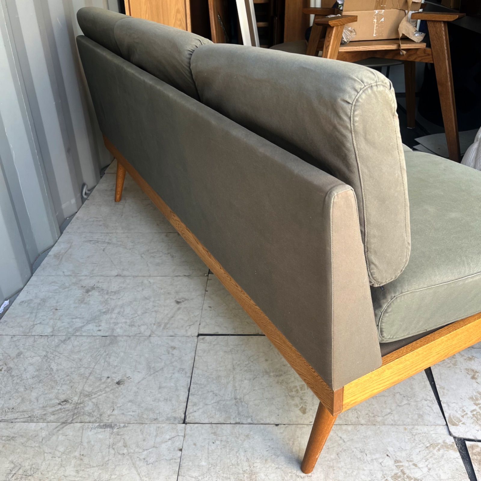 取付無料！アデペシュ アラ アームレス 北欧風天然木ダーク