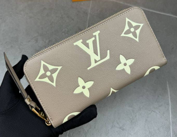 Louis Vuitton ルイヴィトン アンプラント バイカラー モノグラム ジッピー ウォレット 長財布 - メルカリ