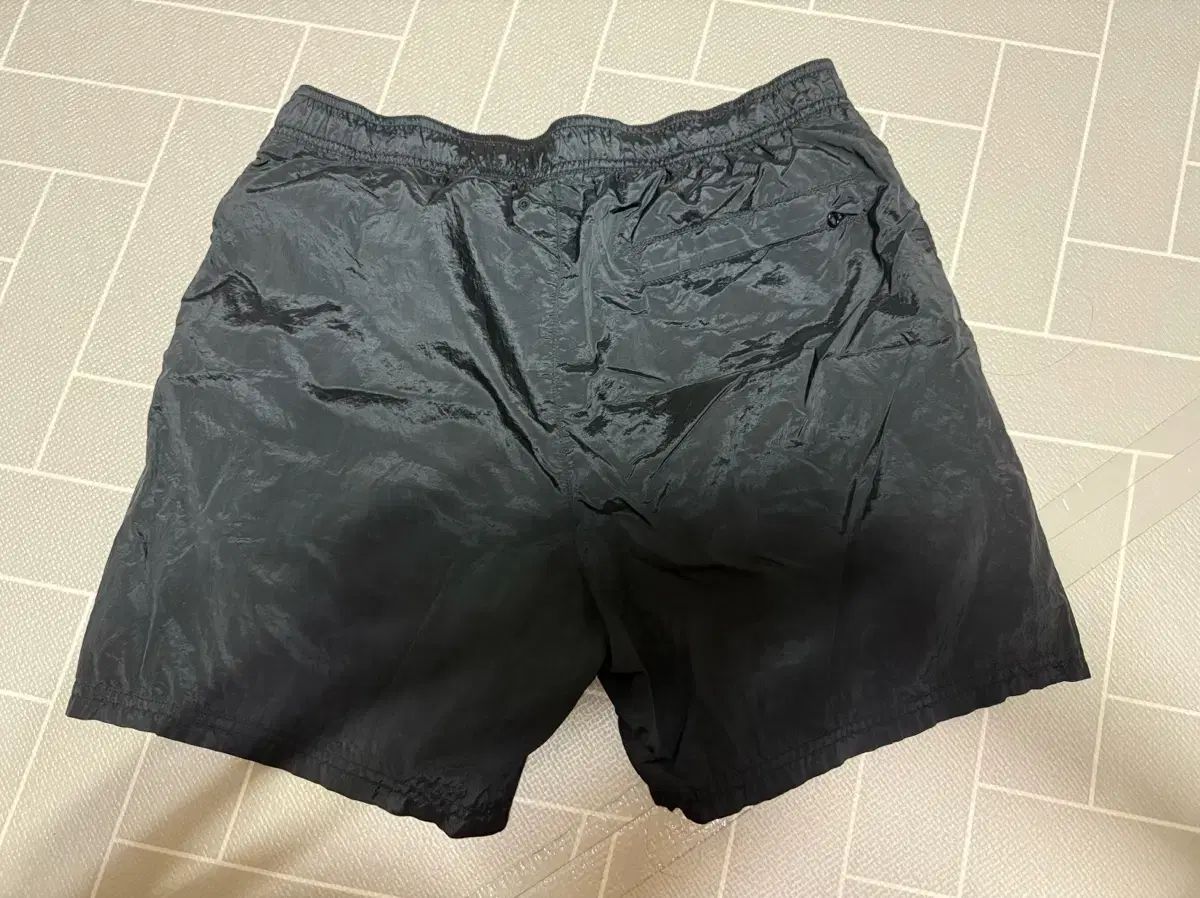 ナイロンメタル