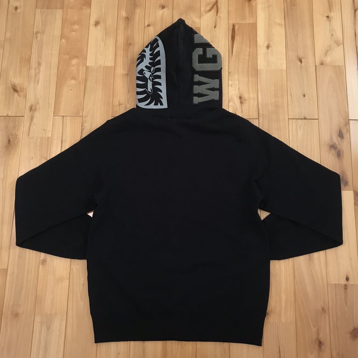 zozo限定 スワロフスキー シャークパーカー ベイプ 000000008161 zozo限定 スワロフスキー シャークパーカー ベイプ 000000008161