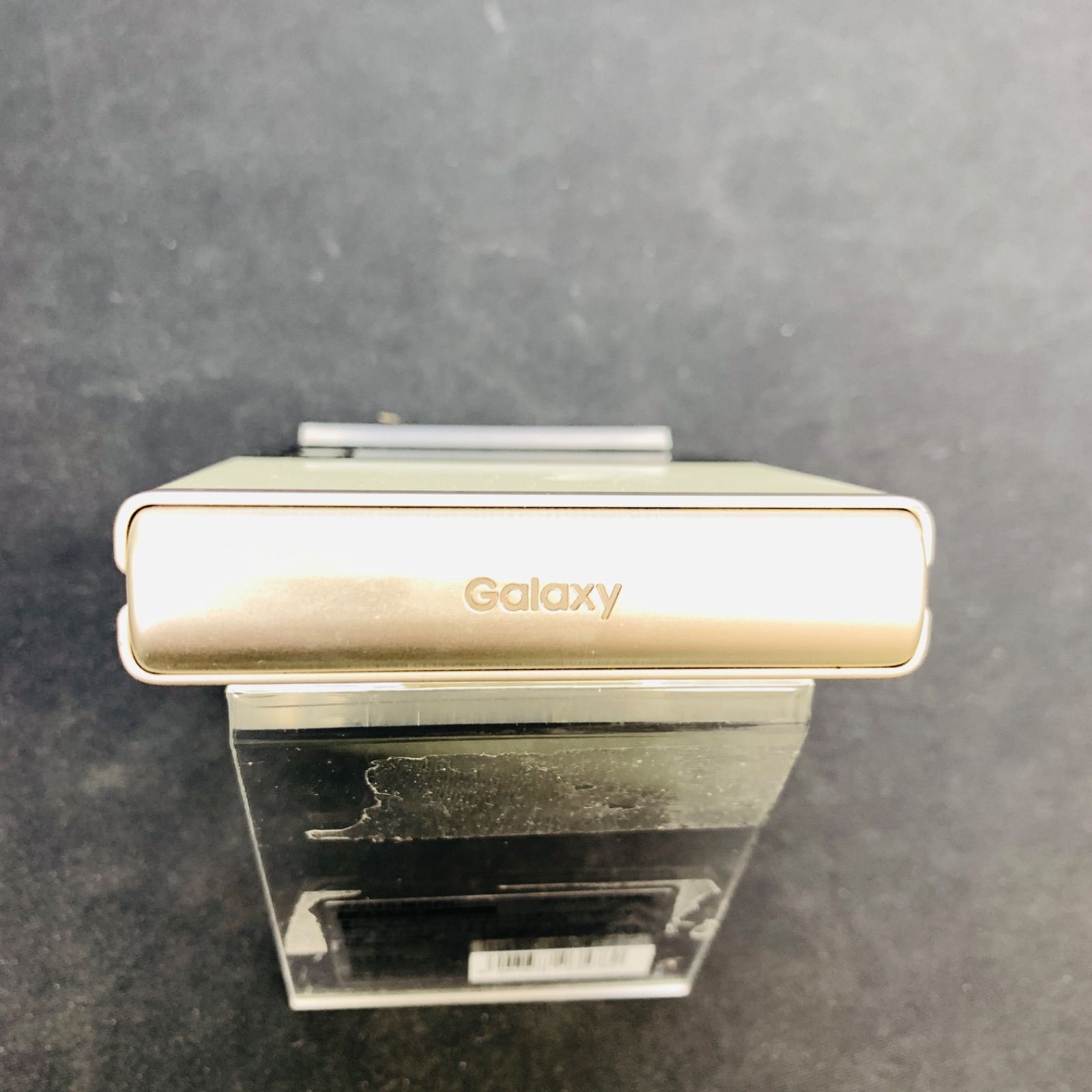 中古品】Galaxy Z Flip3 5G docomo 128GB SC-54B クリーム - メルカリ