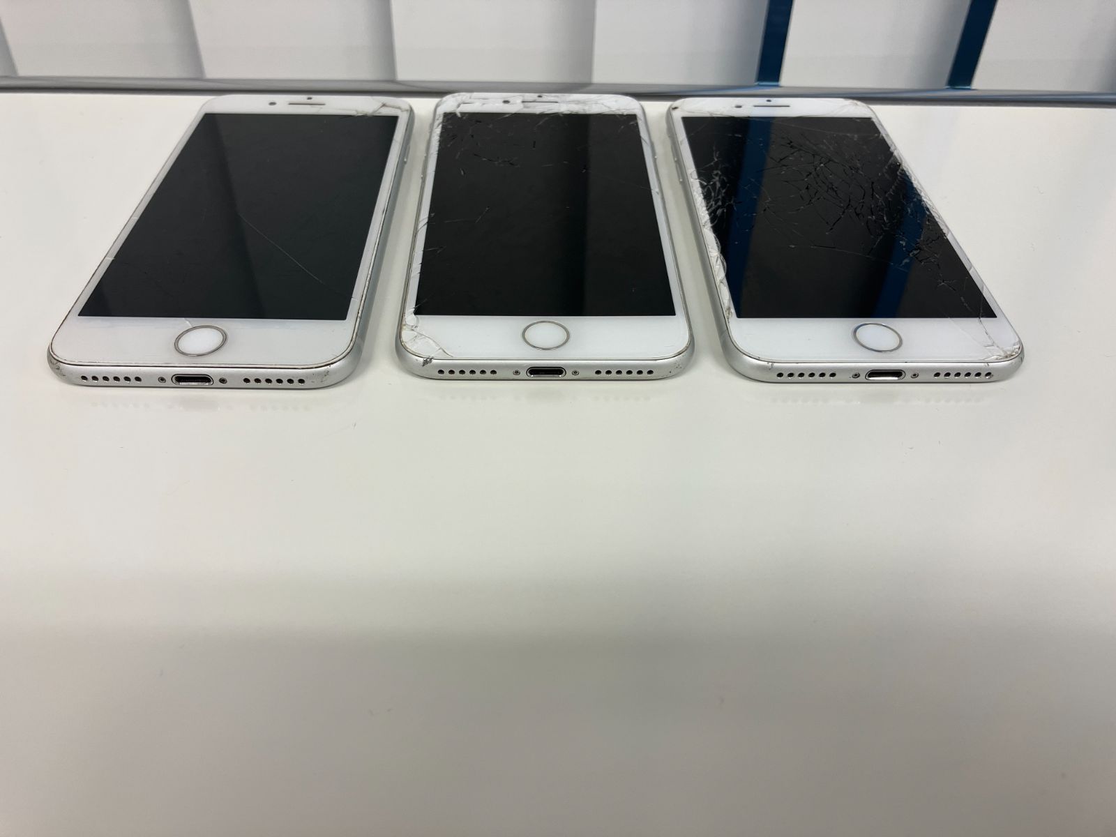 ジャンク iPhone 7 Silver 32 GB au - 通販 - toptelha.net.br