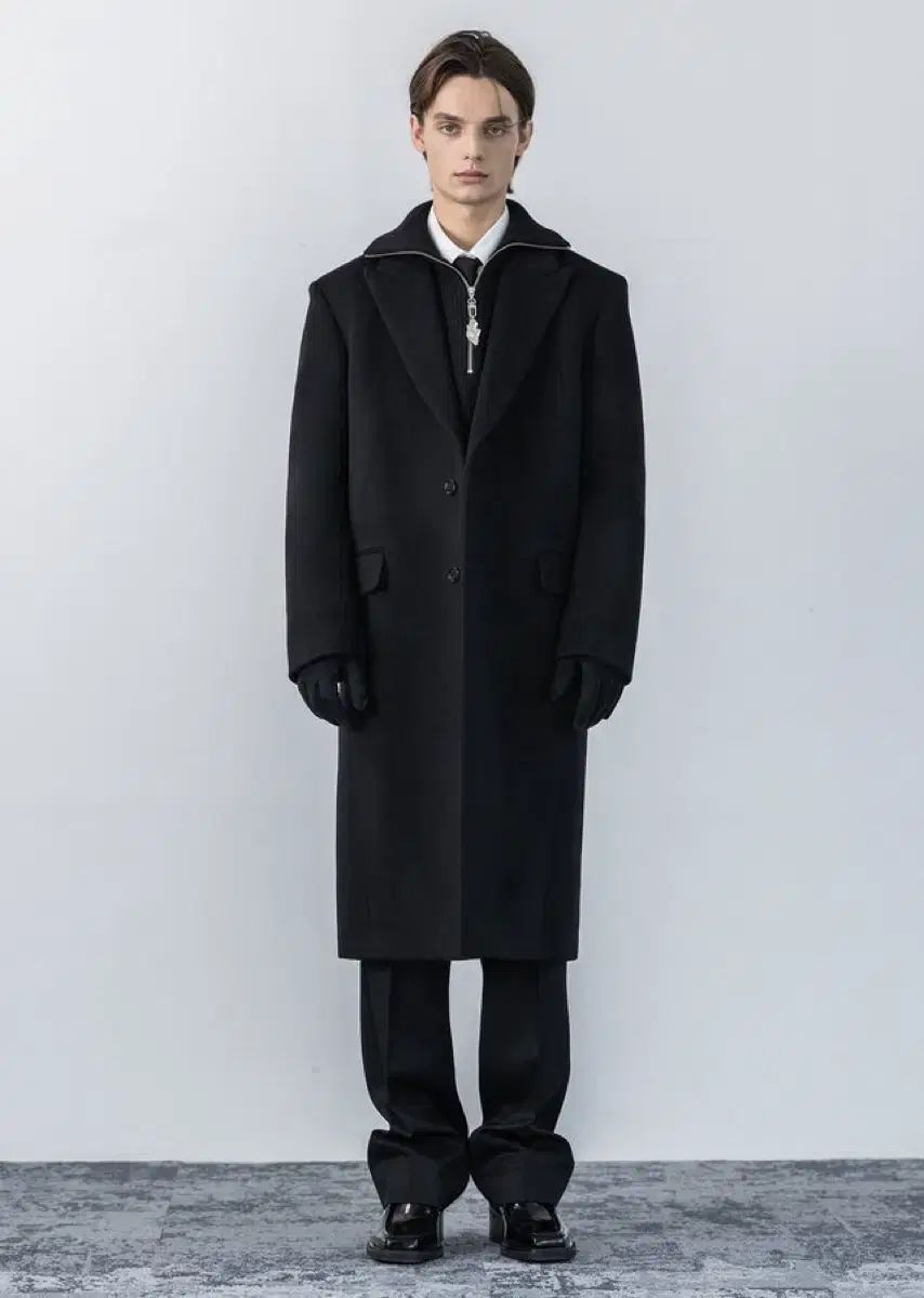 BELIER ベルリエ ピークドラペル シングルコート 黒