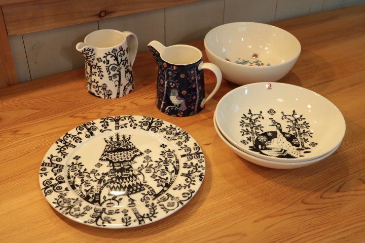 【美品】 イッタラ タイカ ディーププレート 22cm ブラック 皿 2枚セット 美品】 イッタラ タイカ ディーププレート 22cm ブラック 皿 2枚セット