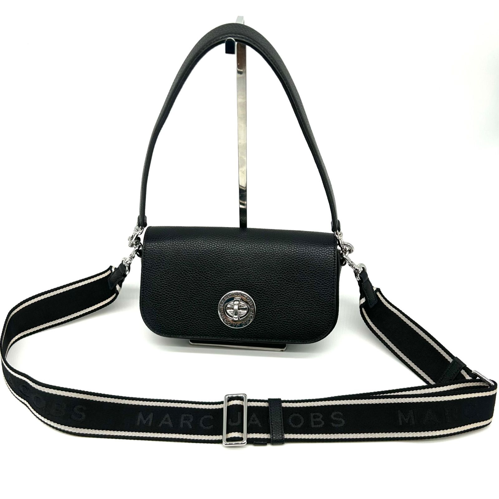 極美品　MARC JACOBS 黒 レザー ショルダーバッグ　シボ革　ブラック 美品】MARC JACOBS マークジェイコブス レザー ショルダーバッグ