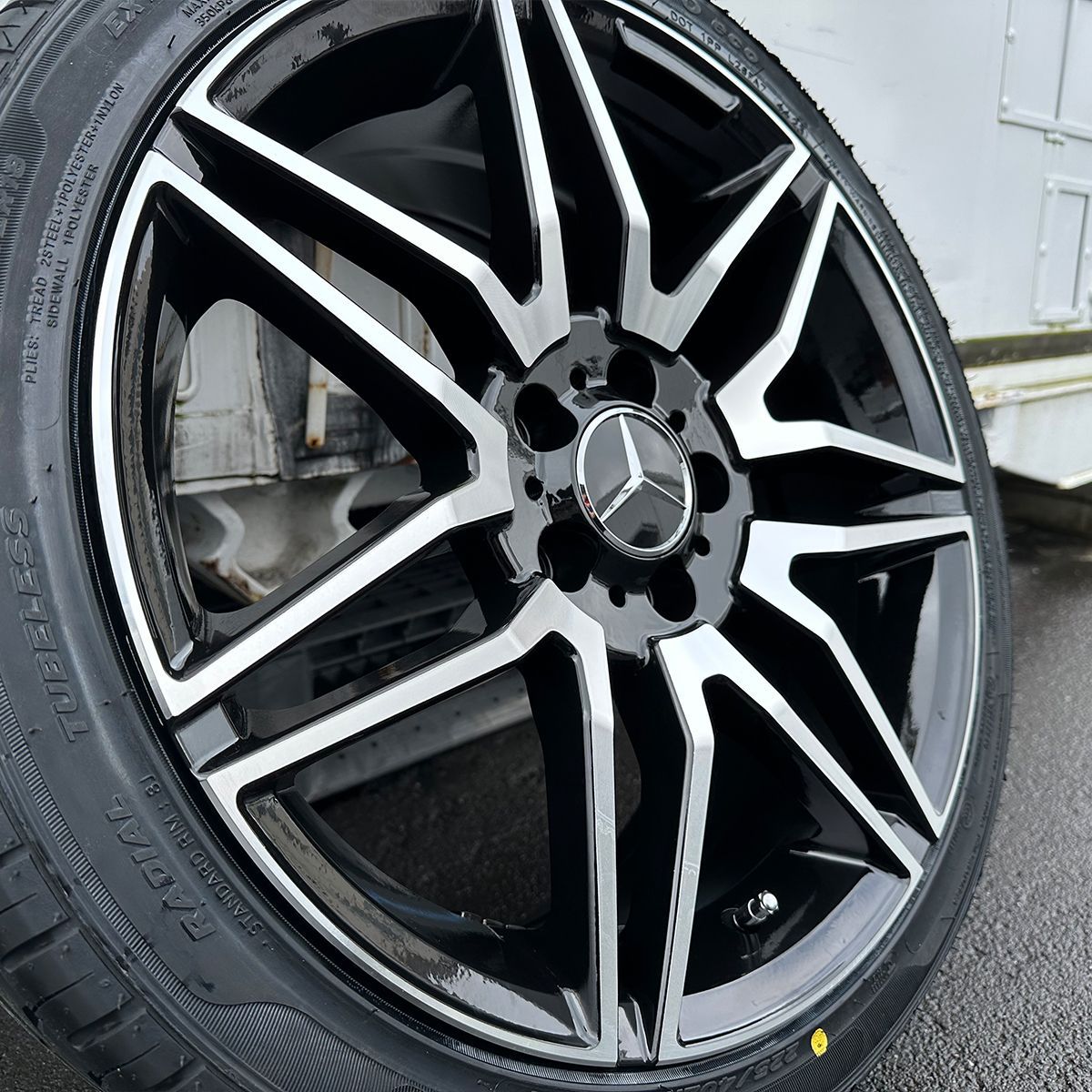 ベンツ GLAクラス C117 当社特選タイヤ 225/40R18 18インチ 新品タイヤホイールセット １台分 4本セット - メルカリ