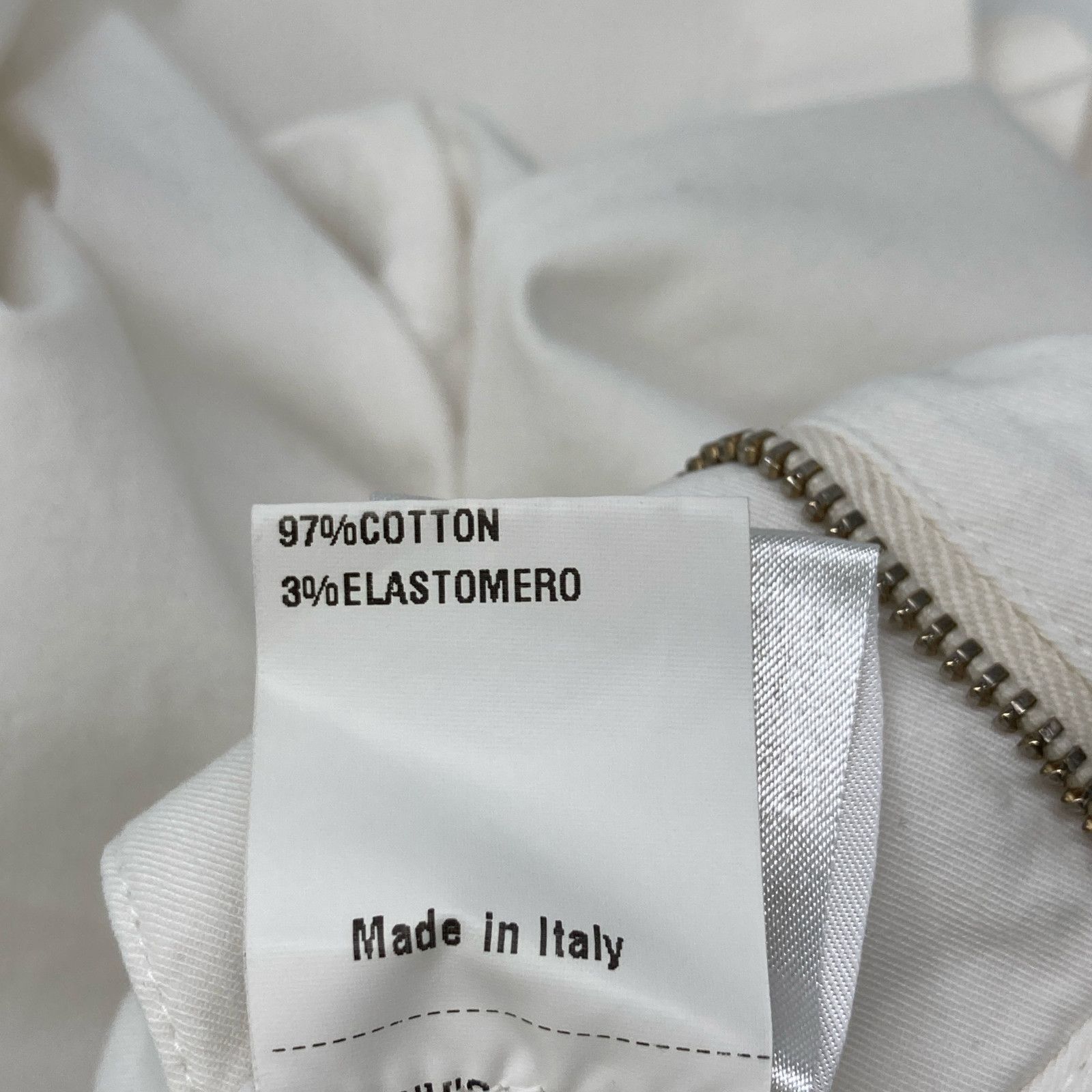 ジャブスアルキヴィオ ホワイト