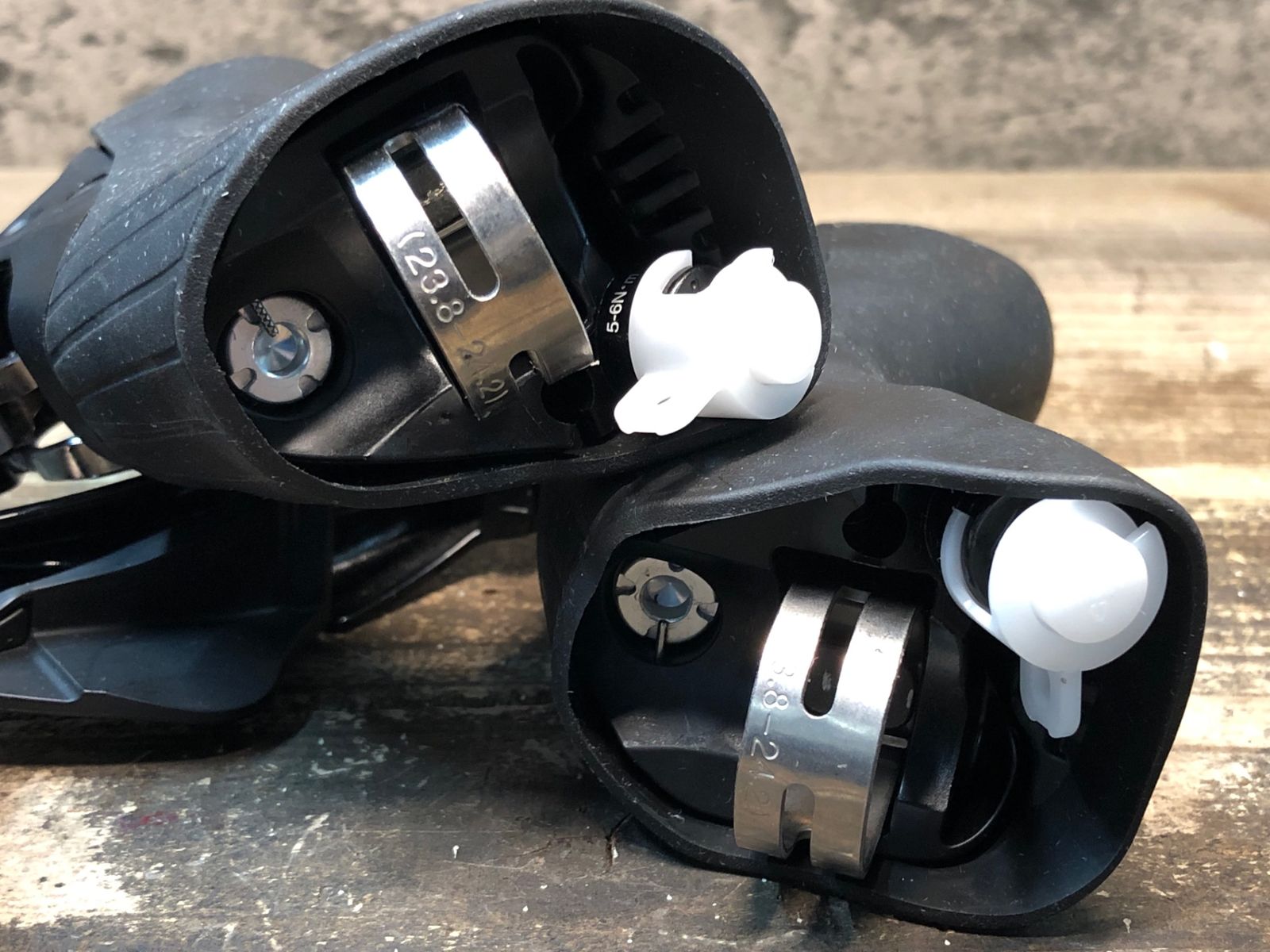 Shimano 105 STIレバー11s R7025セット 油圧ブレーキ SHIMANO