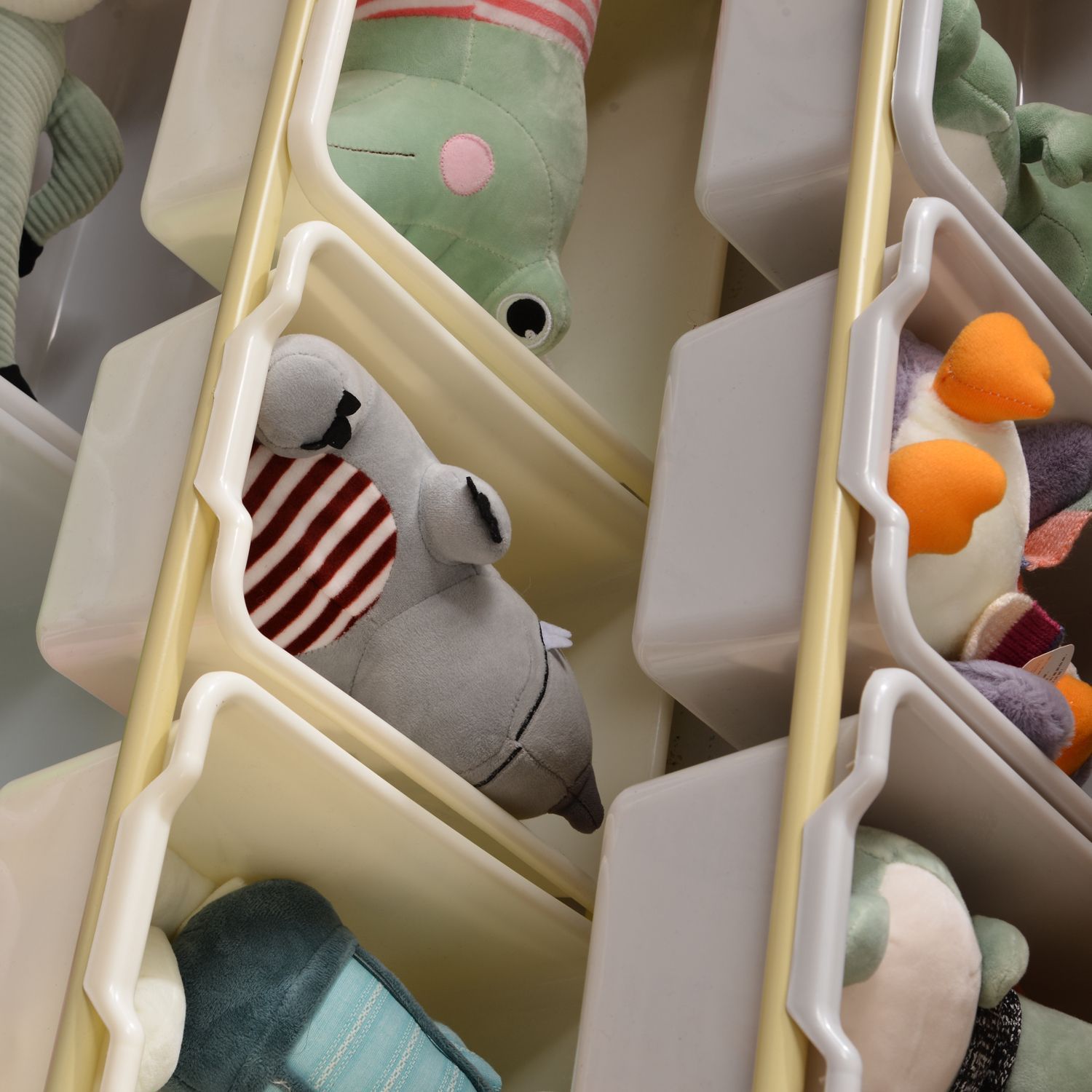 子ども用家具 バスケット付き