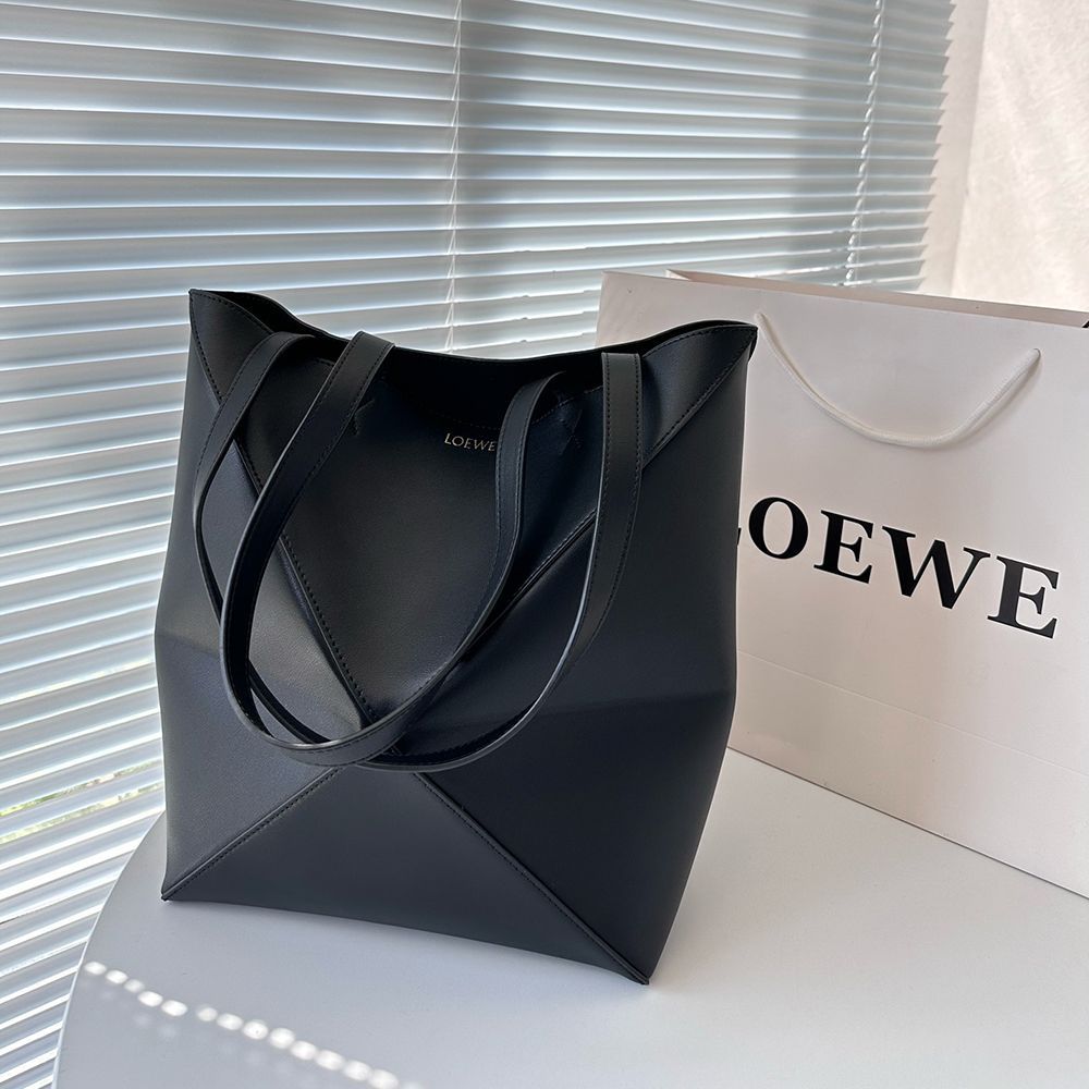 【LOEWE】Puzzle Fold フォールド レザー パズル トートバッグ ブラック 折り畳み トート 男女兼用