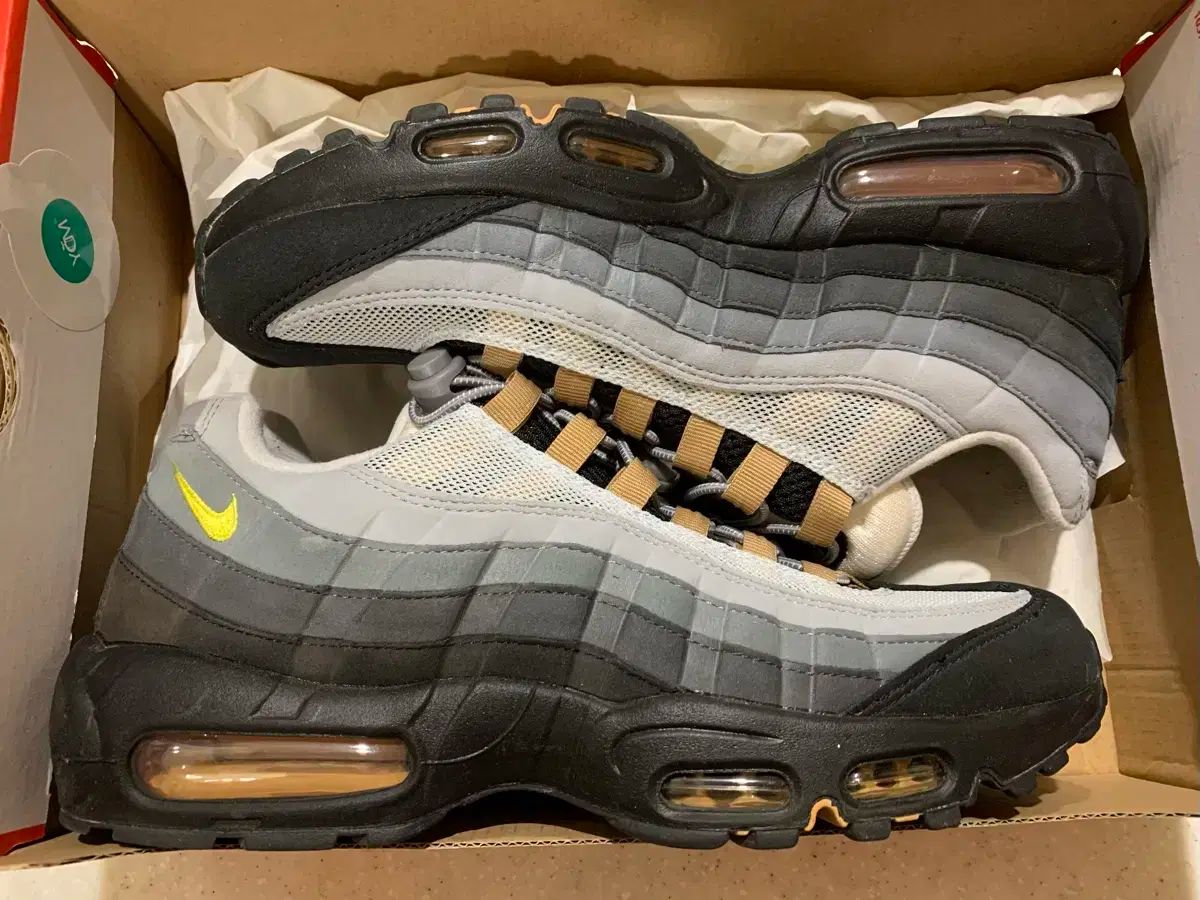 NIKE(ナイキ) エアマックス 95 グレー/イエロー 275