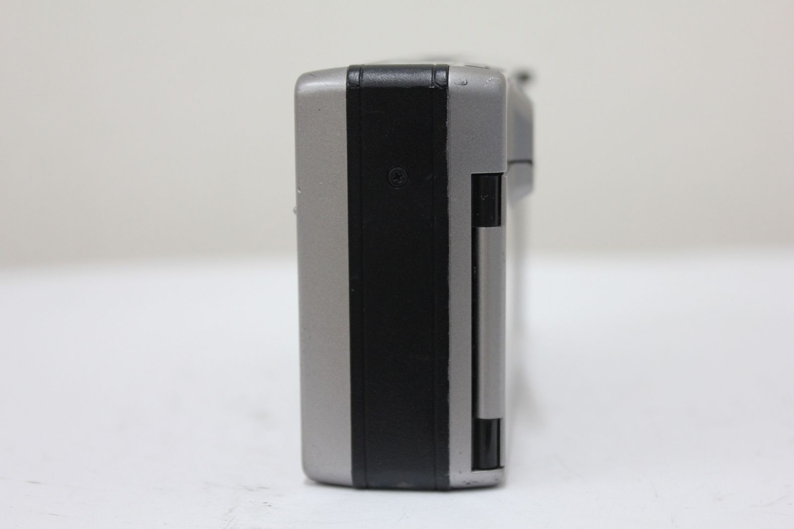 コンパクトカメラ