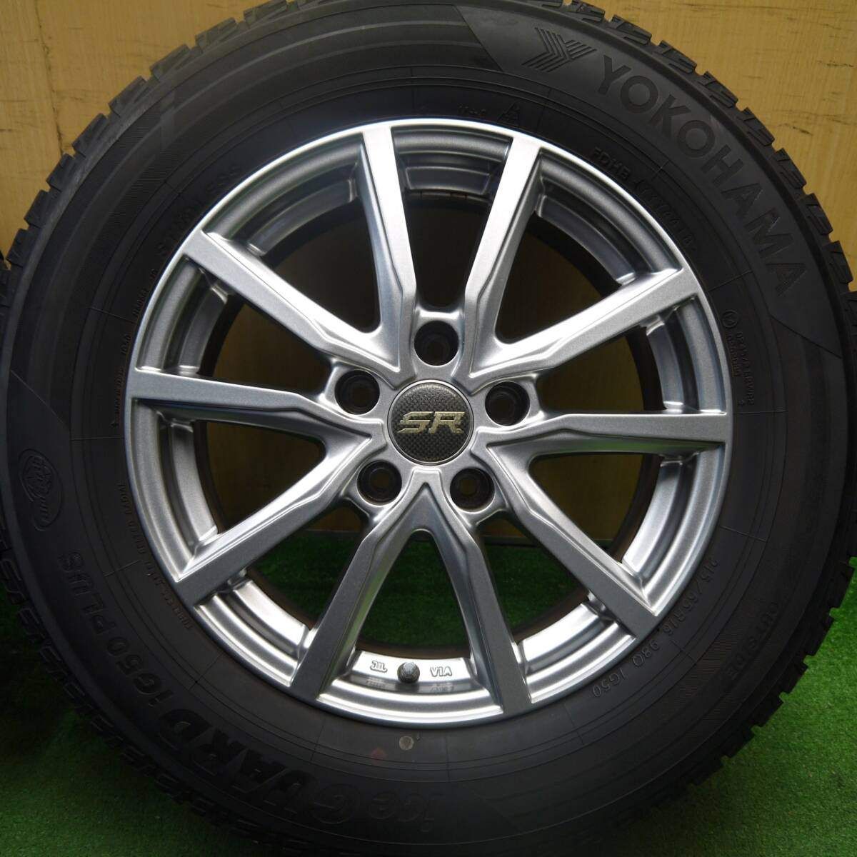 バリ溝！キレイ！9.5分☆スタッドレス 215/65R16 ヨコハマ アイス  